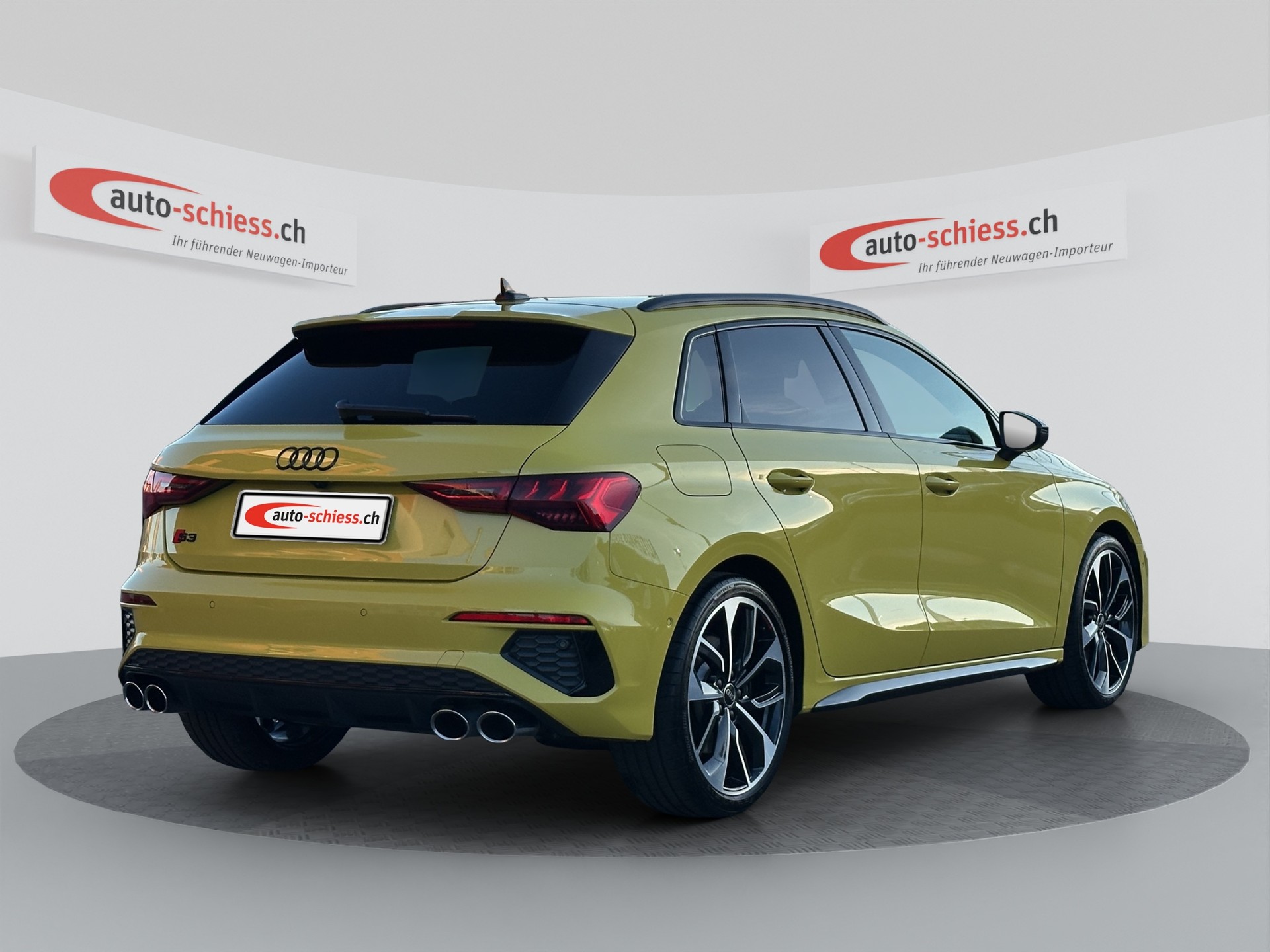 AUDI S3 Sportback 2.0 TFSI quattro S-tronic Black Edition-image-4