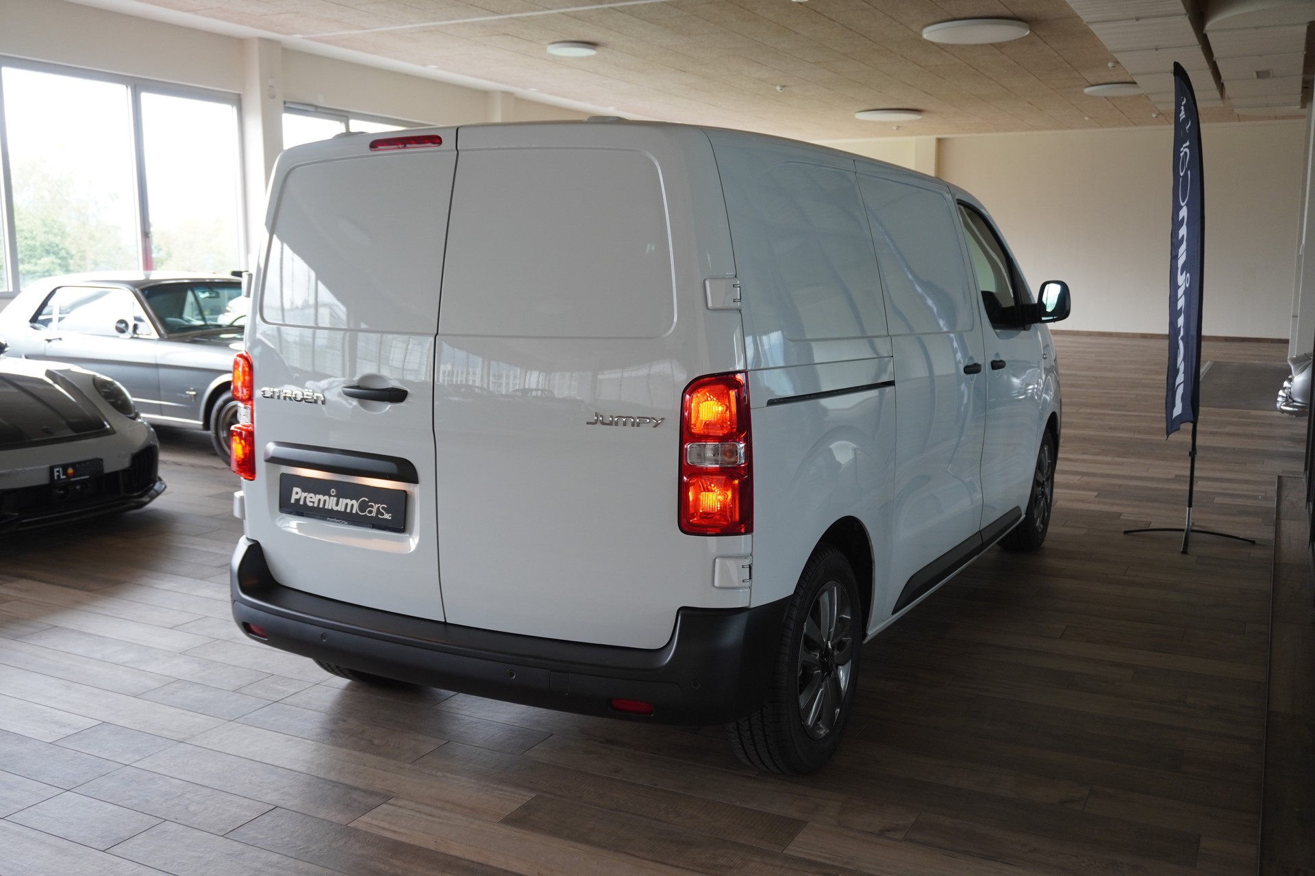 CITROEN Jumpy 2.0 BlueHDi 145 M EAT8-showroom-element-3