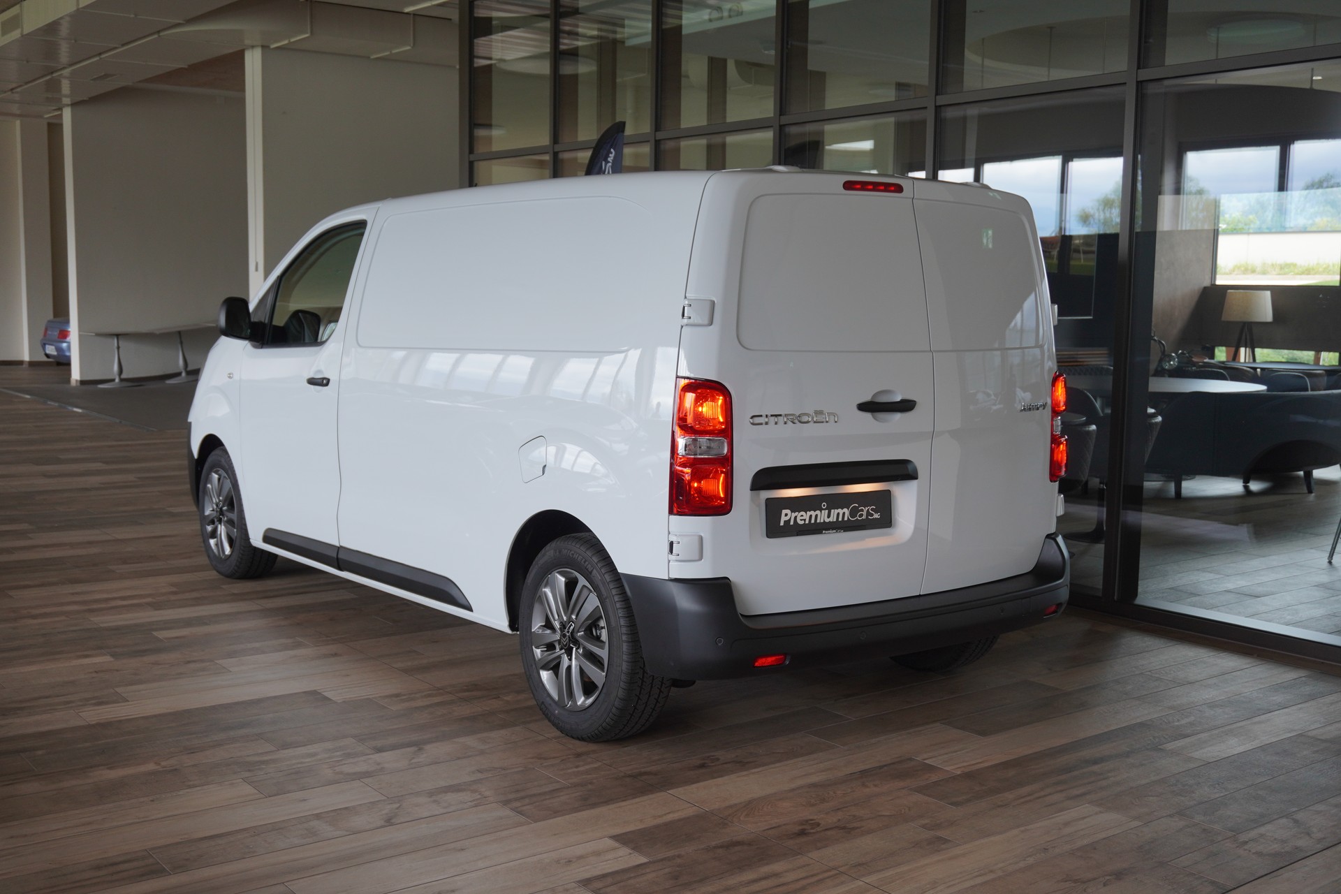 CITROEN Jumpy 2.0 BlueHDi 145 M EAT8-image-5
