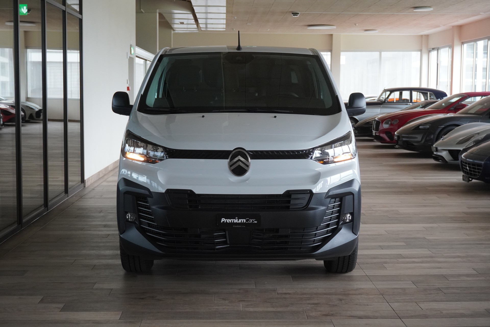 CITROEN Jumpy 2.0 BlueHDi 145 M EAT8-showroom-element-1