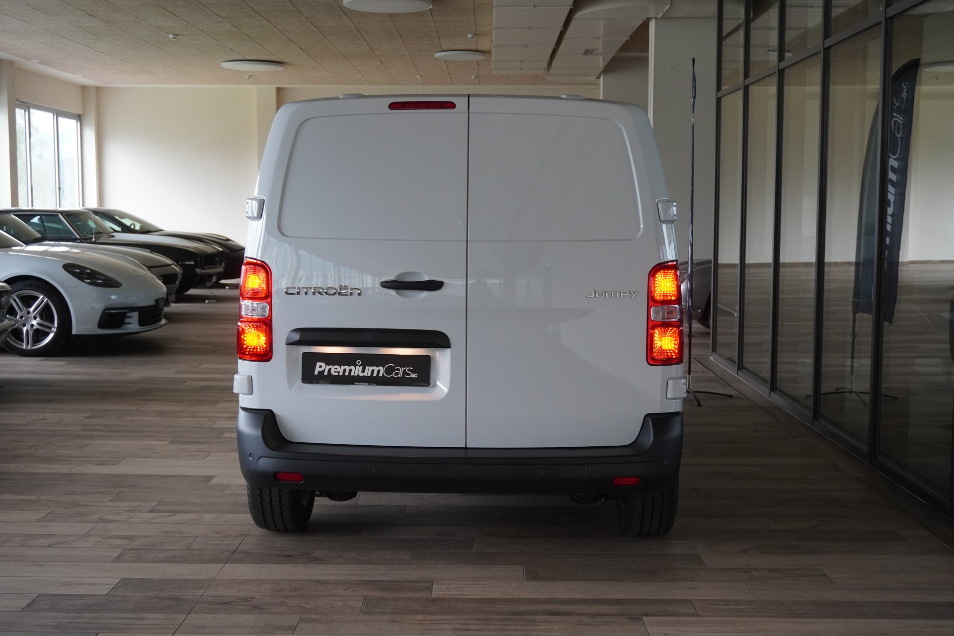 CITROEN Jumpy 2.0 BlueHDi 145 M EAT8-image-4