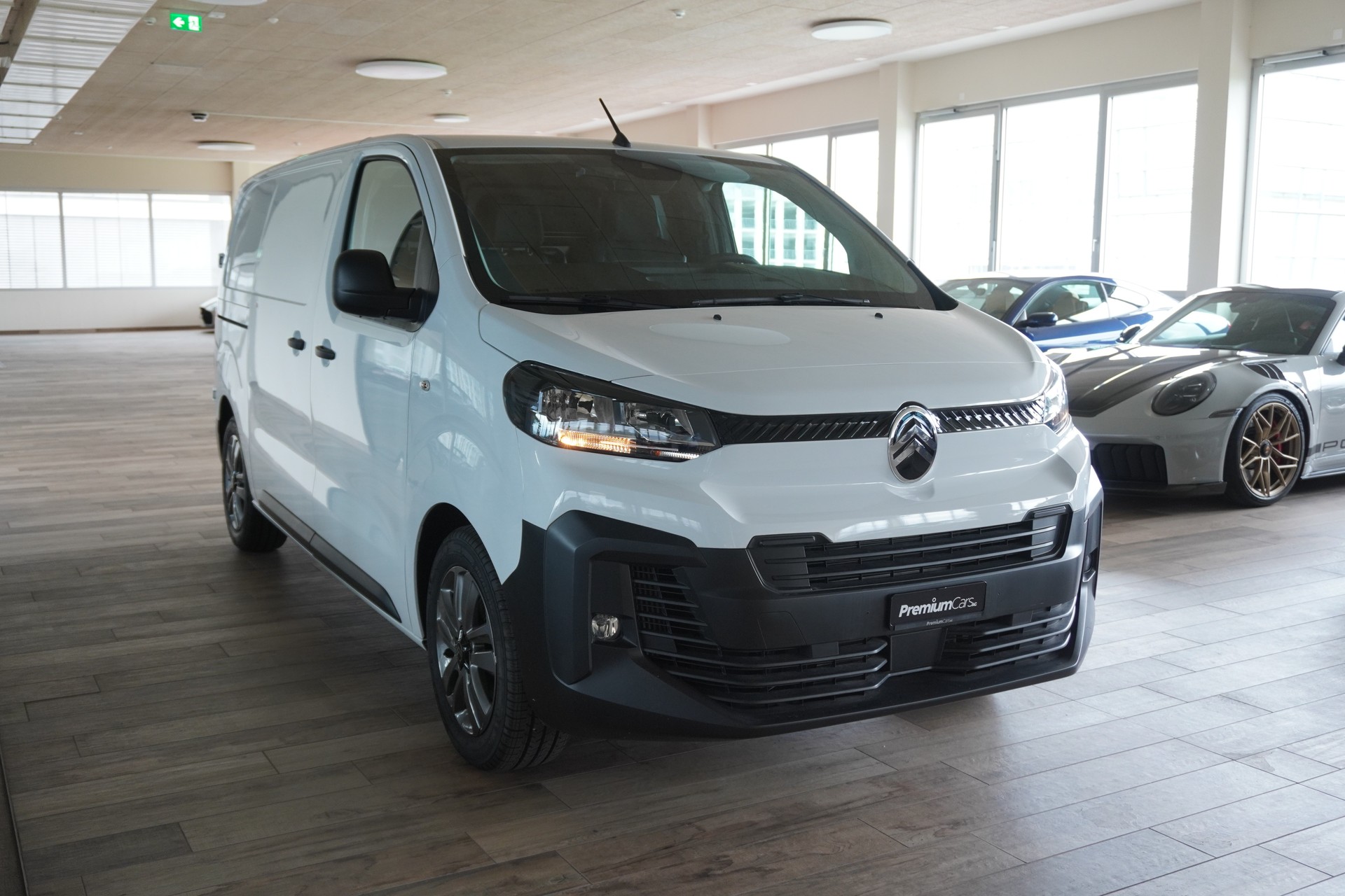 CITROEN Jumpy 2.0 BlueHDi 145 M EAT8-showroom-element-2