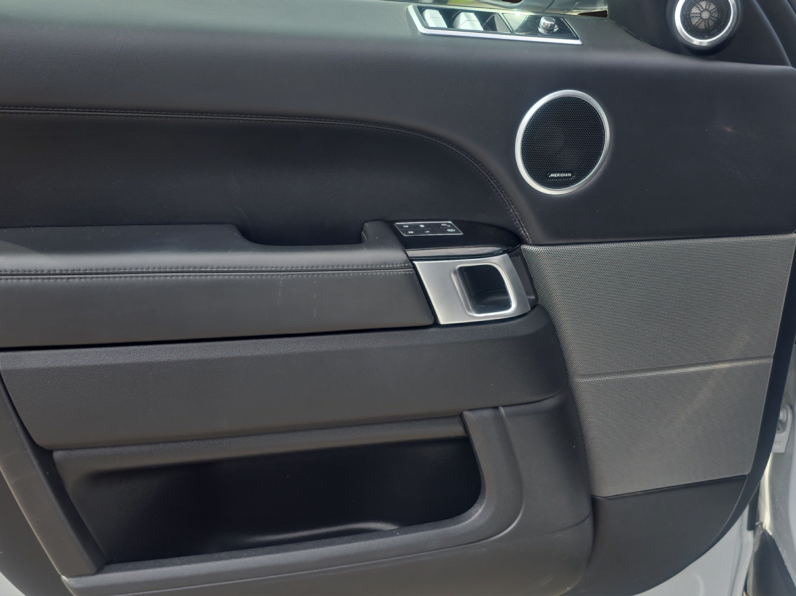 LAND ROVER Range Rover Sport 3.0 SDV6 HSE-image-13