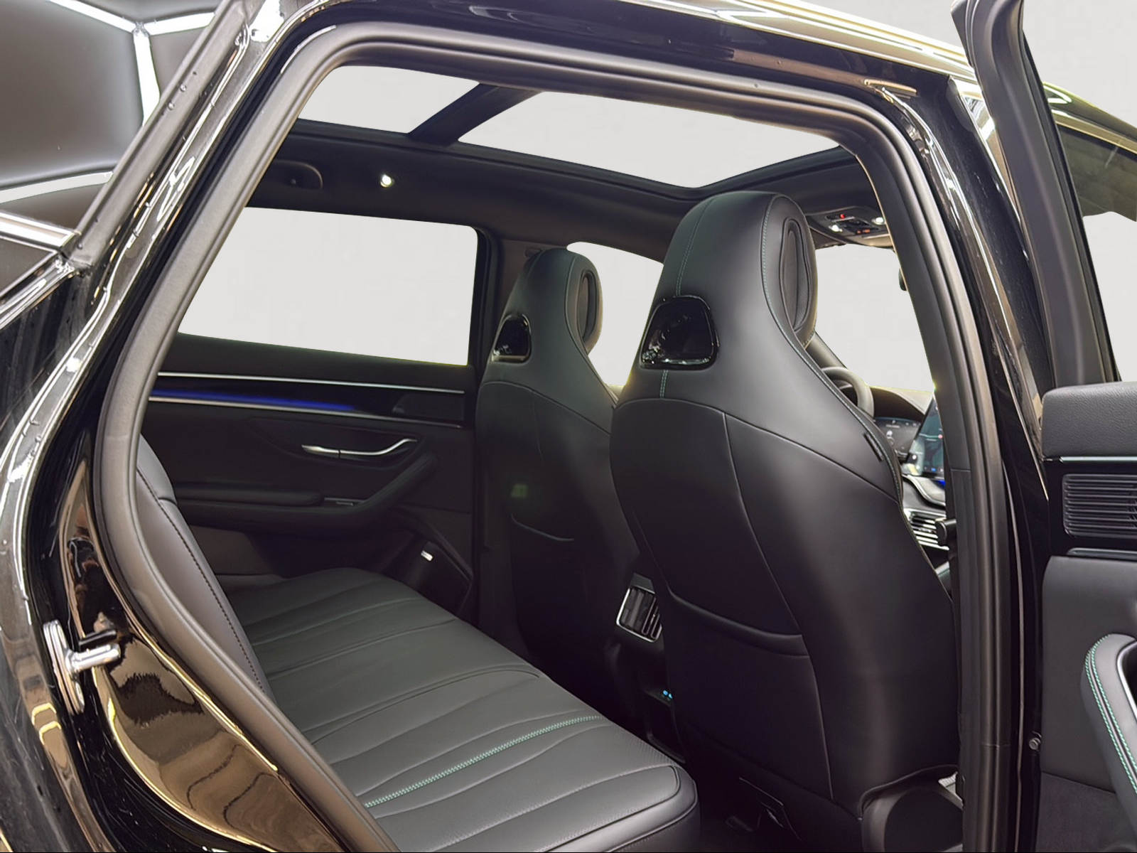 BYD Seal U DM-i Design AWD-image-13
