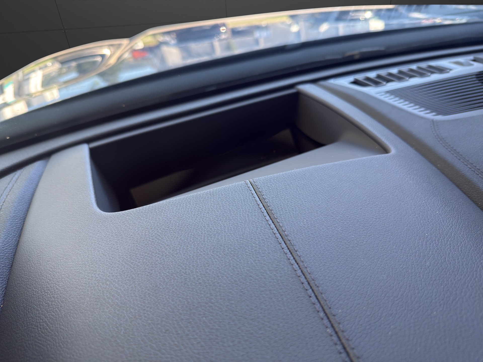 BYD Seal U DM-i Design AWD-image-10