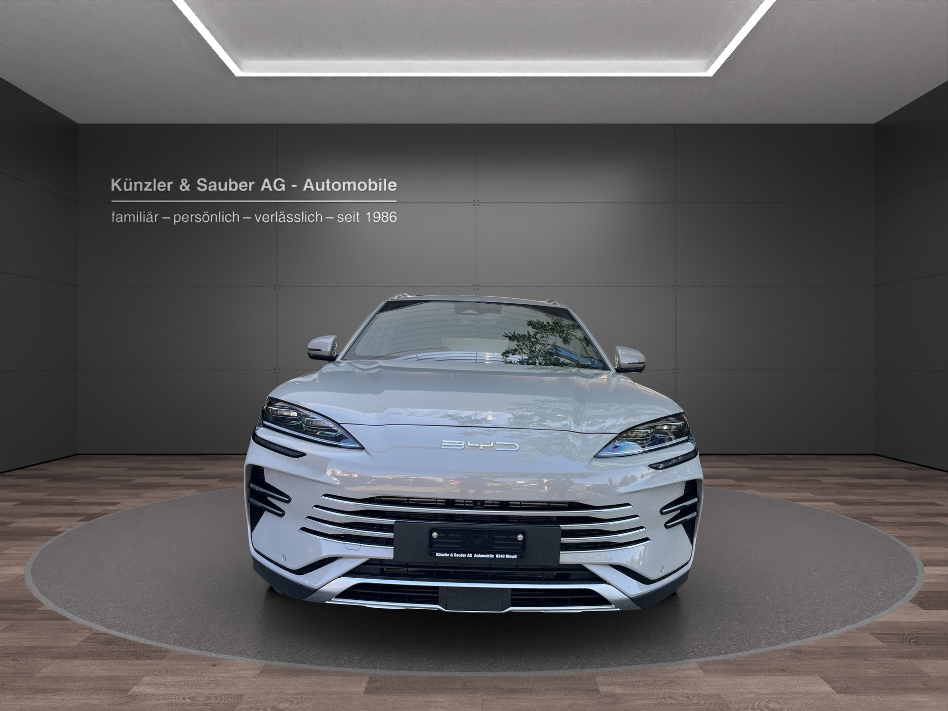 BYD Seal U DM-i Design AWD-showroom-element-2