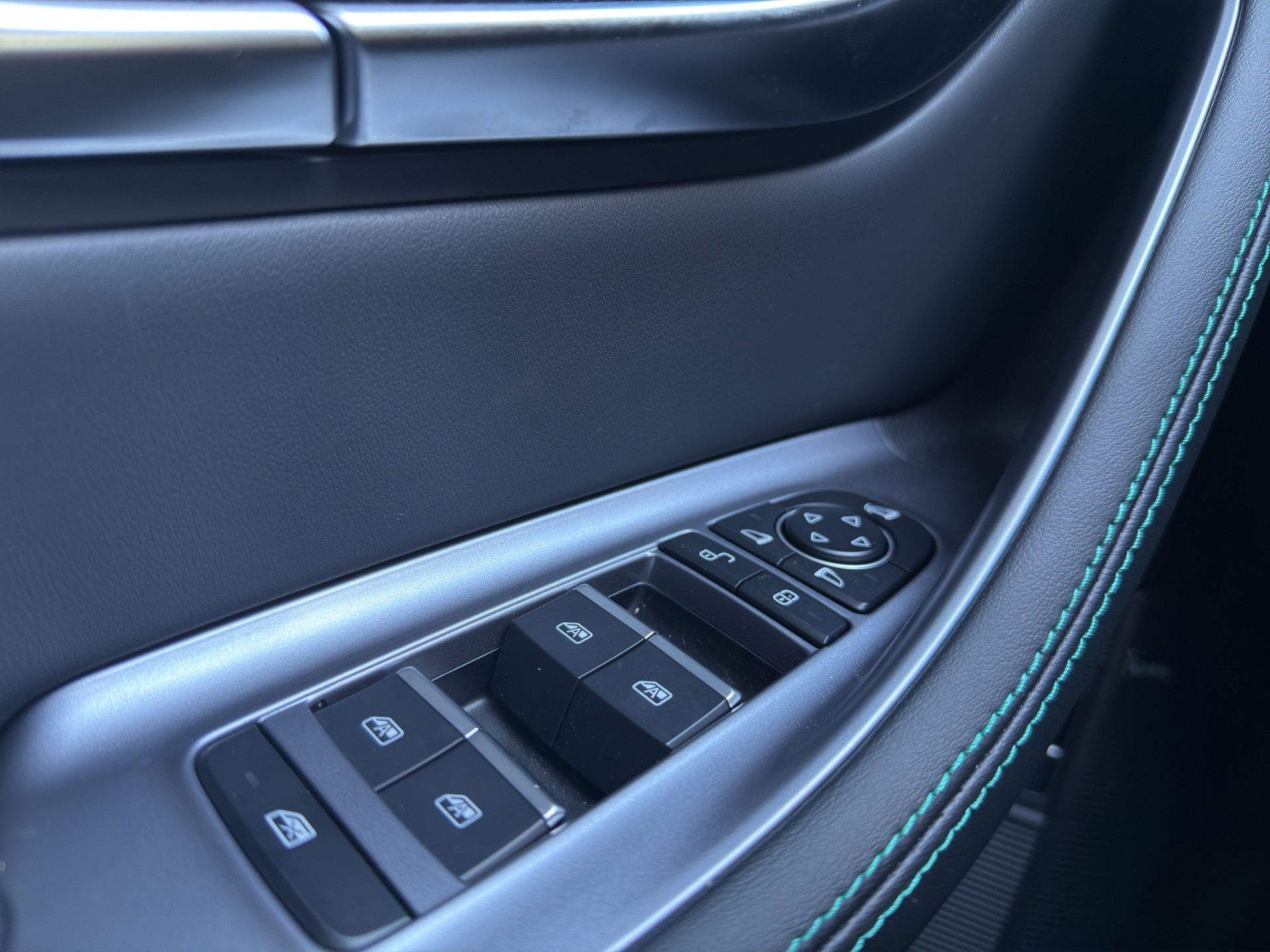 BYD Seal U DM-i Design AWD-image-15