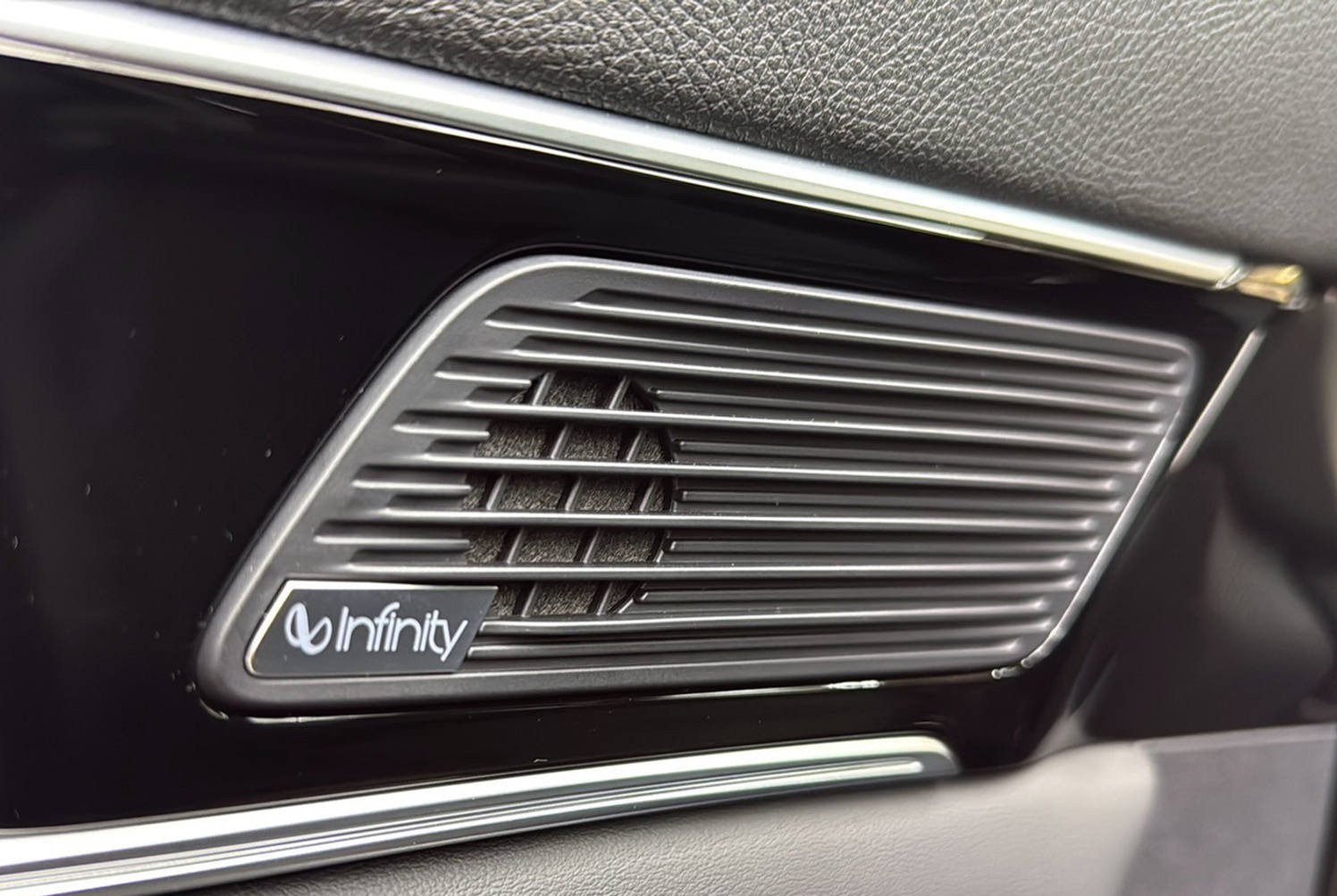 BYD Seal U DM-i Design AWD-image-17