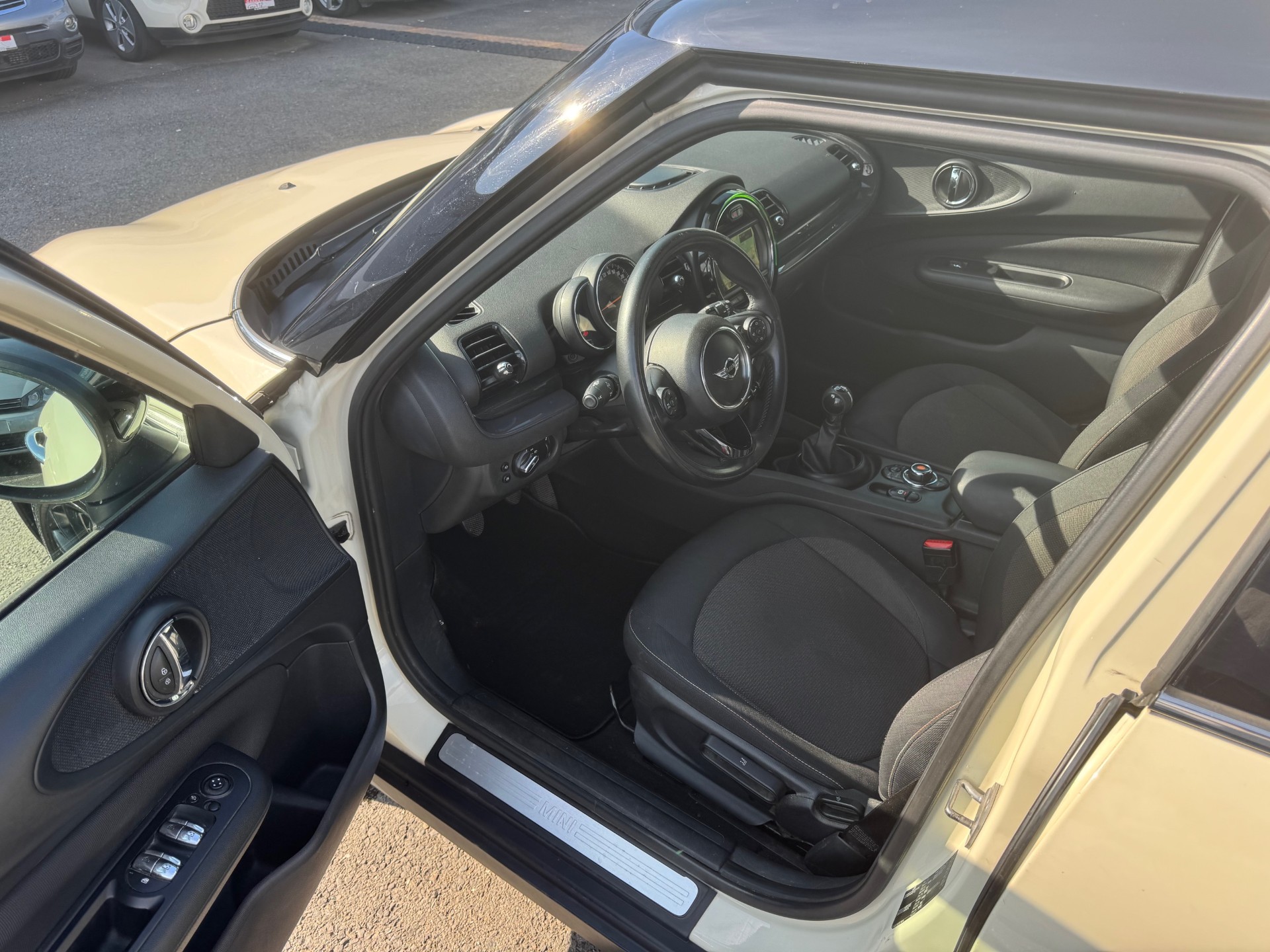 MINI Clubman Cooper-image-7