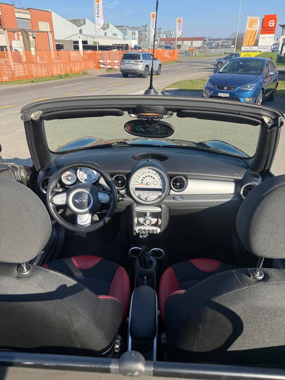 MINI Cooper Cabriolet-image-11