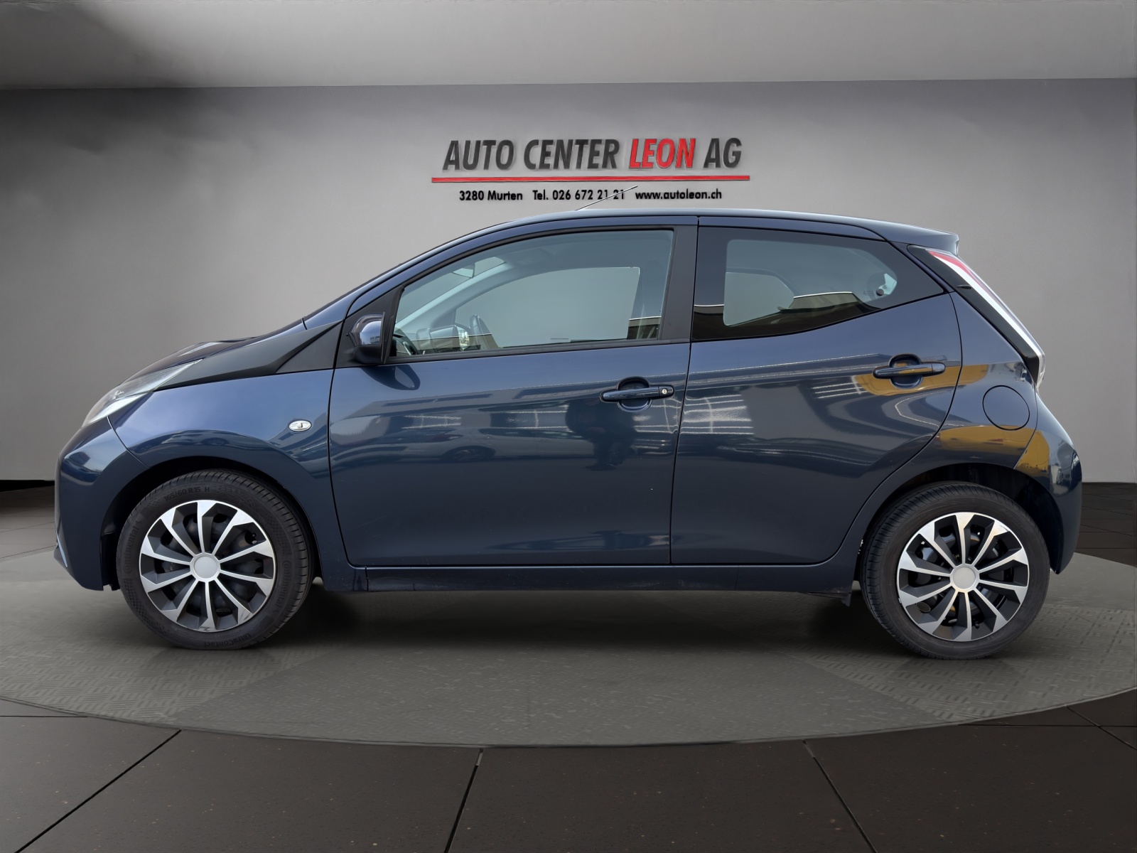 TOYOTA Aygo 1.0 VVT-i x-play-showroom-element-2