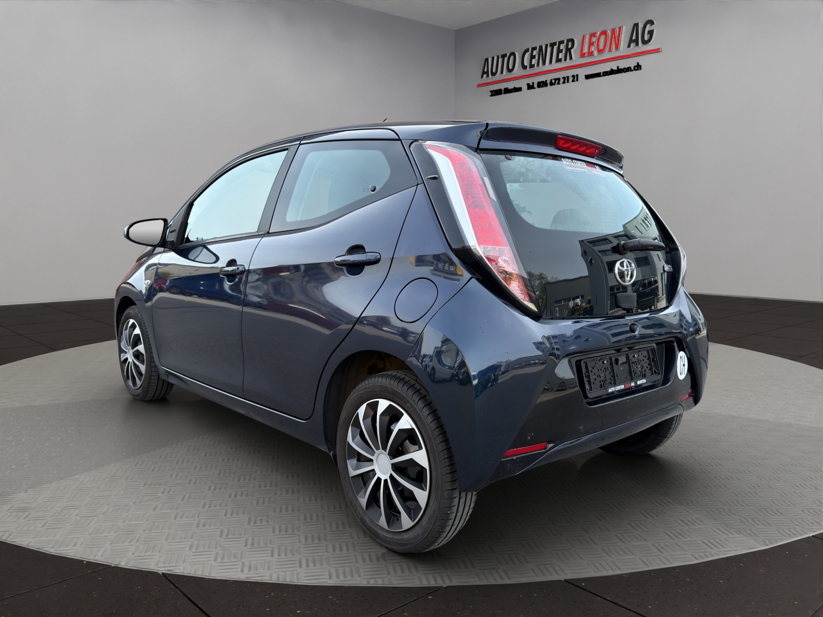 TOYOTA Aygo 1.0 VVT-i x-play-showroom-element-3