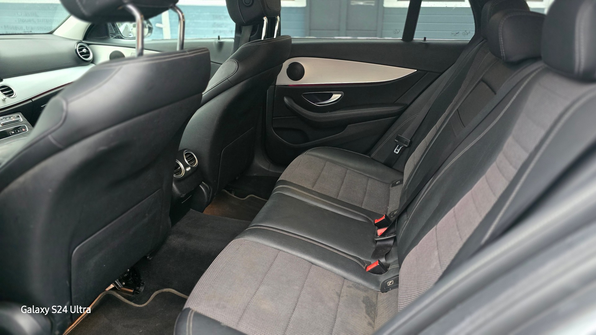 MERCEDES-BENZ E 400 d T 4Matic Avantgarde 9G-Tronic-image-6