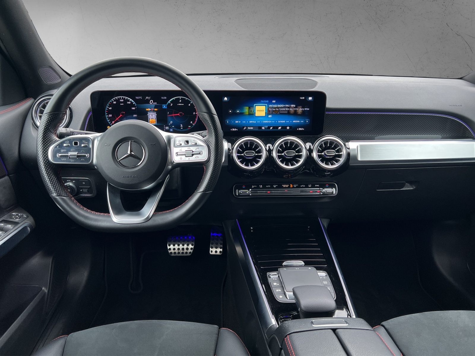 MERCEDES-BENZ GLB 220 d AMG Line 4 MAT.-image-7