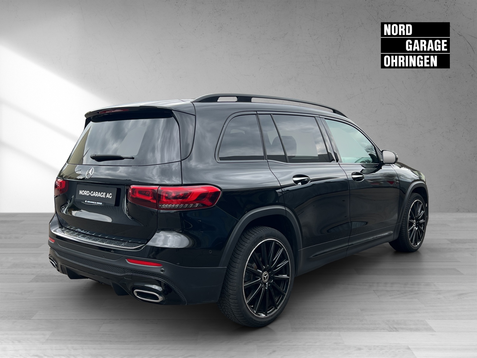 MERCEDES-BENZ GLB 220 d AMG Line 4 MAT.-image-4