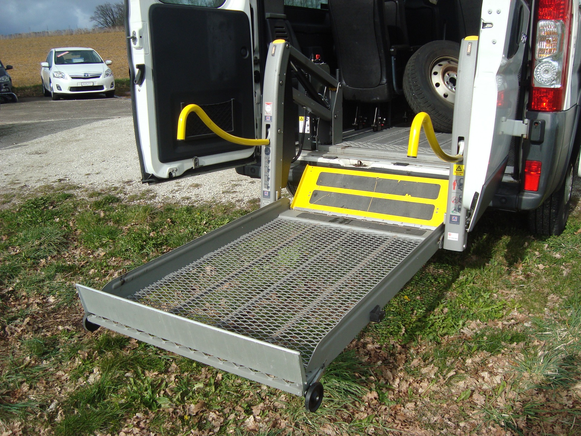 FIAT Ducato 17 3.0 JTD 9 PLACES + ELEVATEUR HANDICAPES-image-12