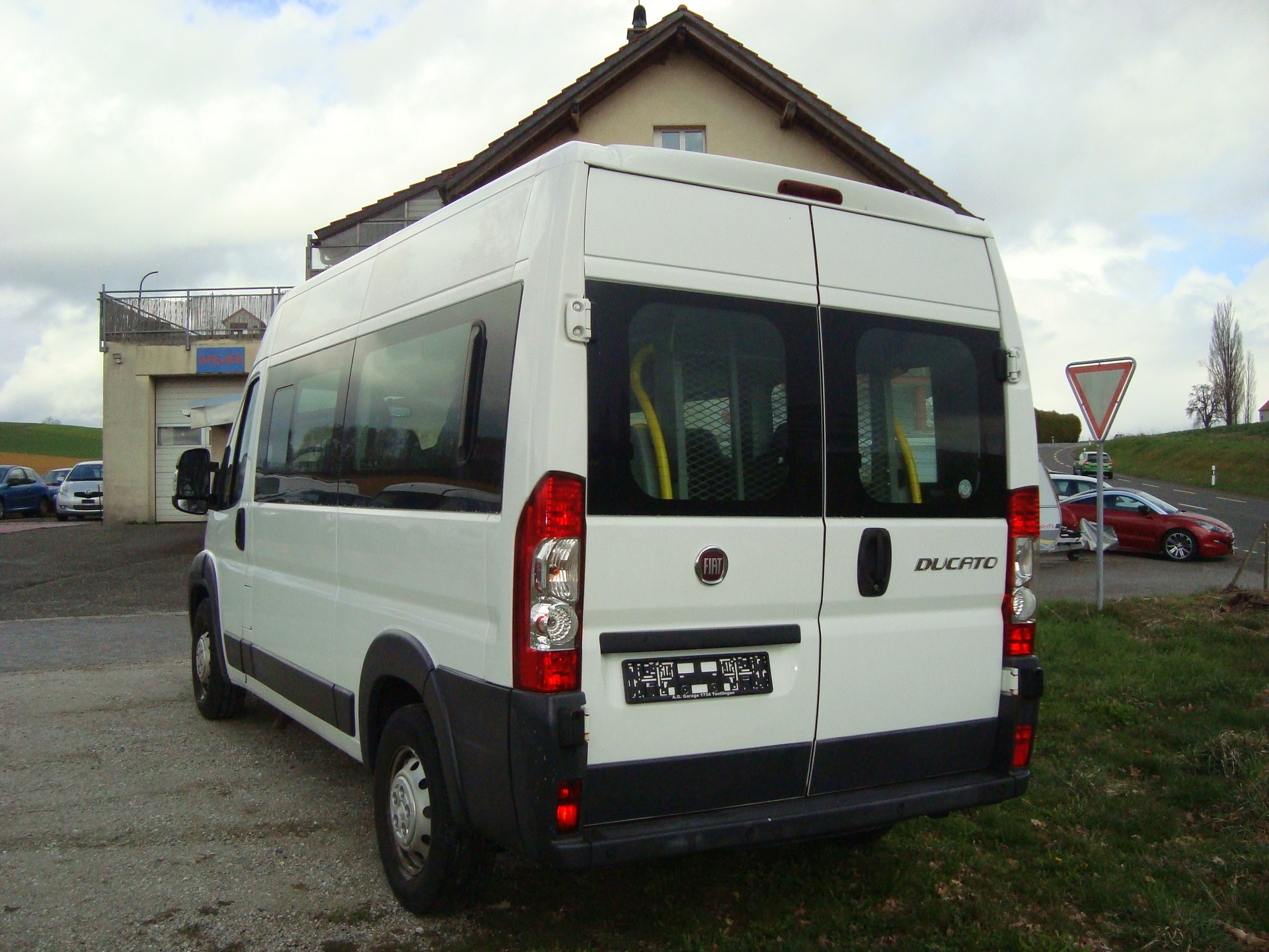 FIAT Ducato 17 3.0 JTD 9 PLACES + ELEVATEUR HANDICAPES-image-3