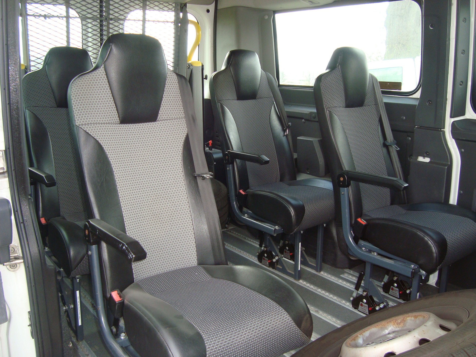 FIAT Ducato 17 3.0 JTD 9 PLACES + ELEVATEUR HANDICAPES-image-8