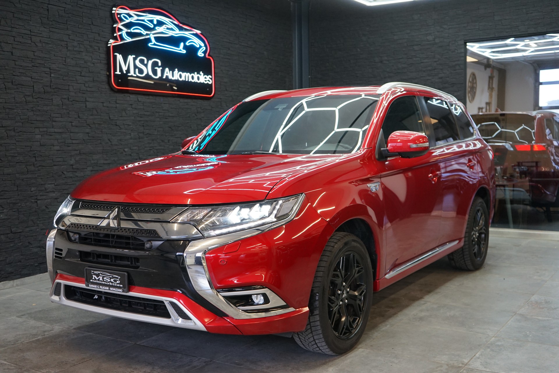 MITSUBISHI Outlander 2.4 PHEV Diamond 4WD Automatic