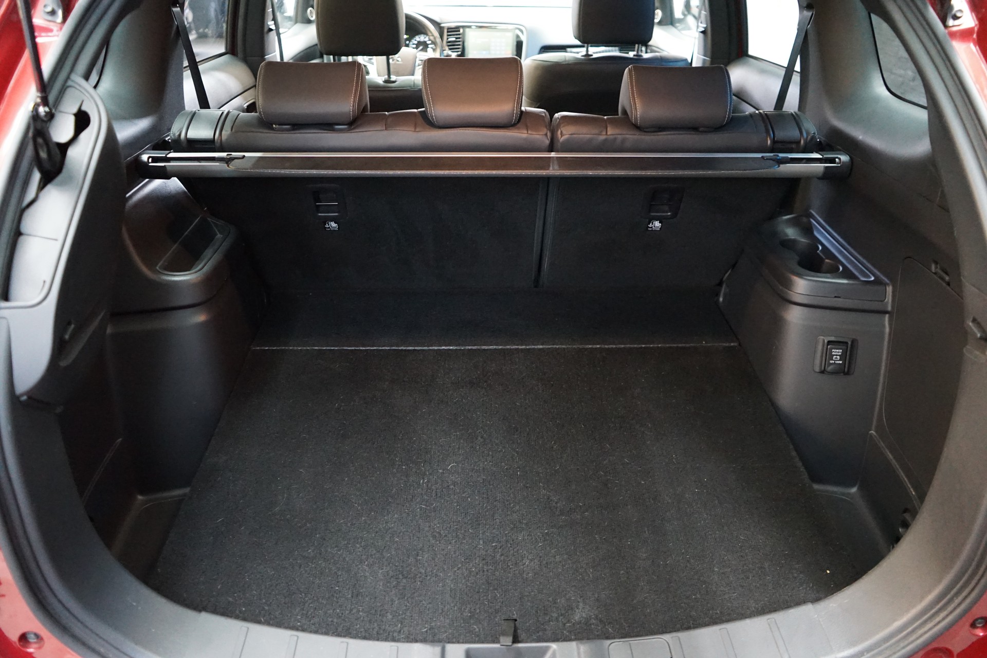MITSUBISHI Outlander 2.4 PHEV Diamond 4WD Automatic-image-24