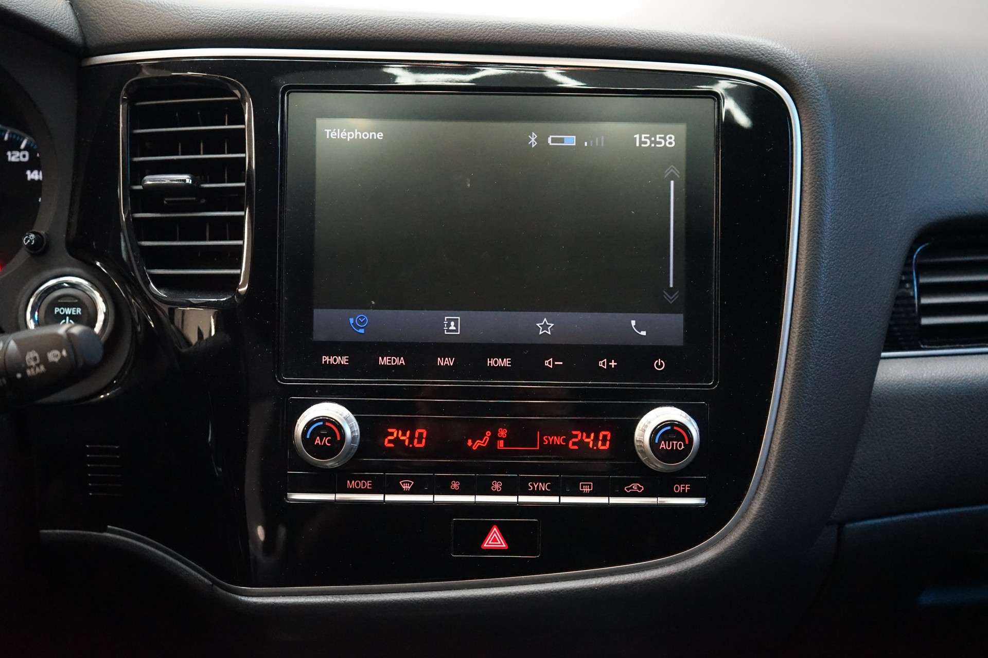 MITSUBISHI Outlander 2.4 PHEV Diamond 4WD Automatic-image-21
