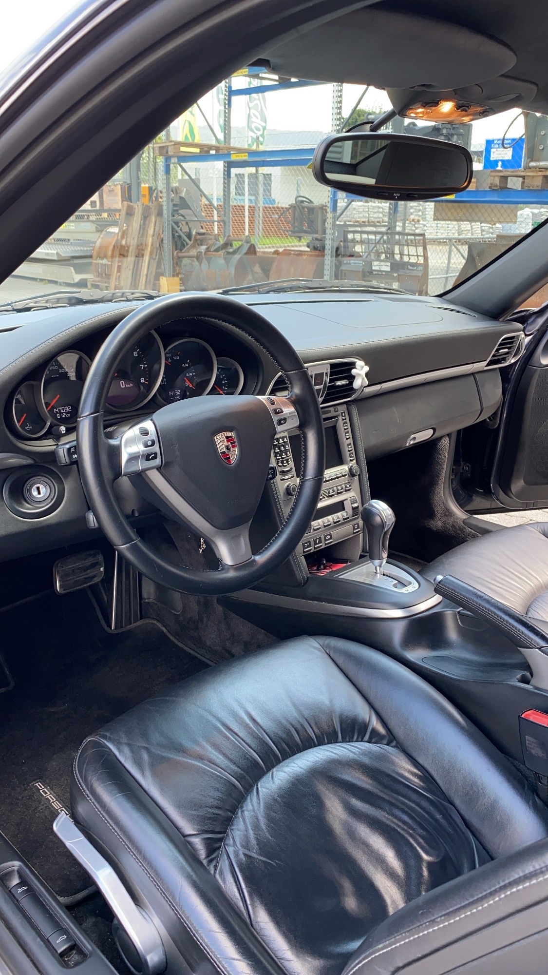 PORSCHE Carrera 4S-image-5