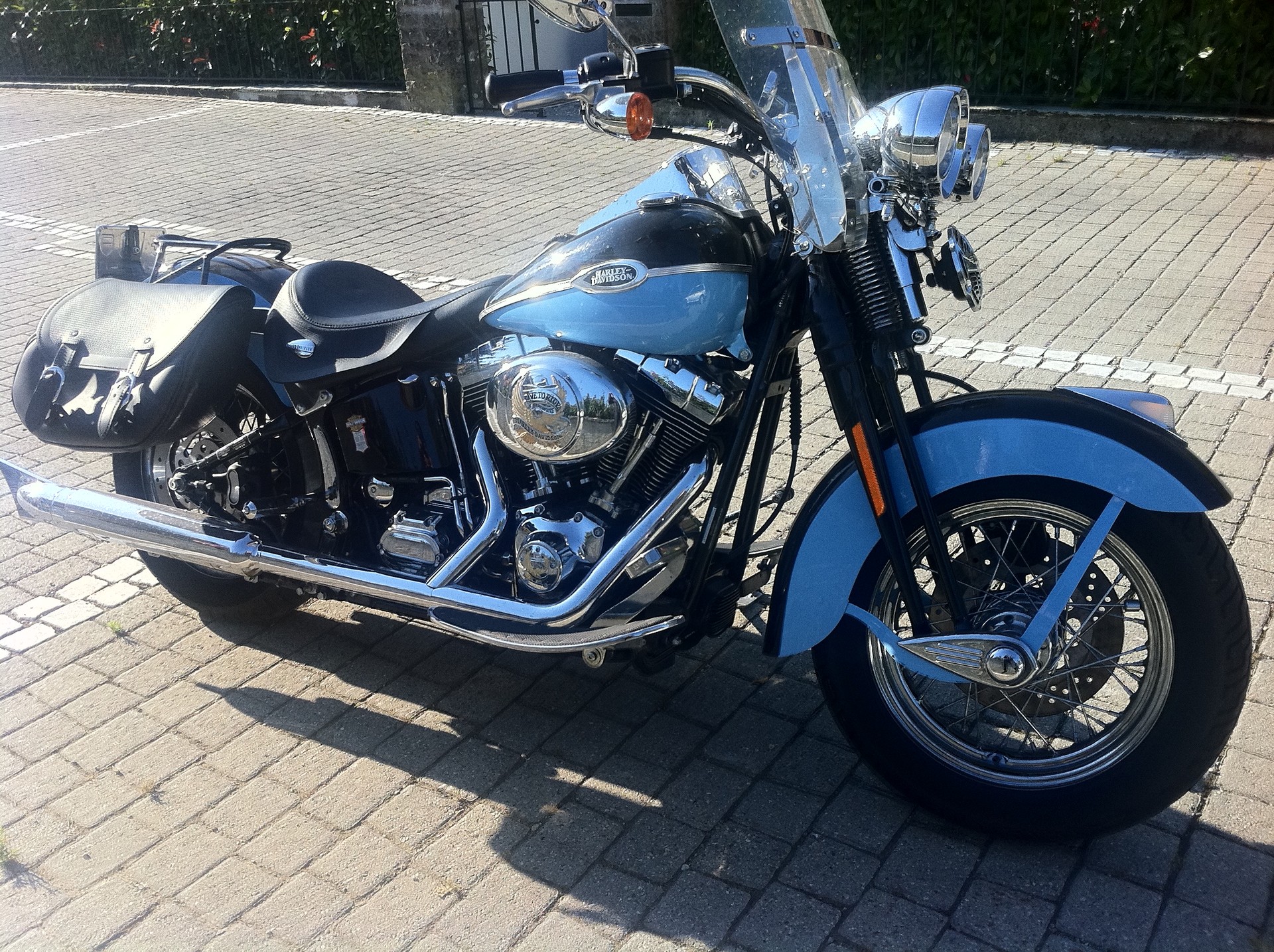 HARLEY-DAVIDSON FXSTD Deuce-image-1