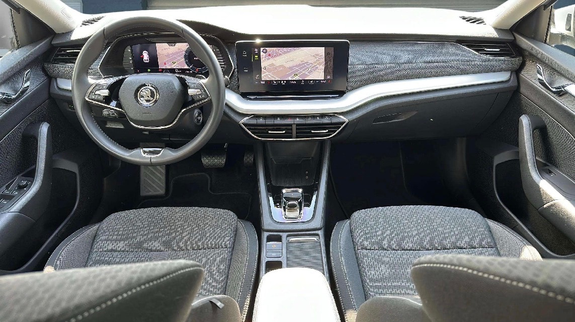 SKODA Octavia Combi 1.5 TSI mHEV DSG Ambition-image-4