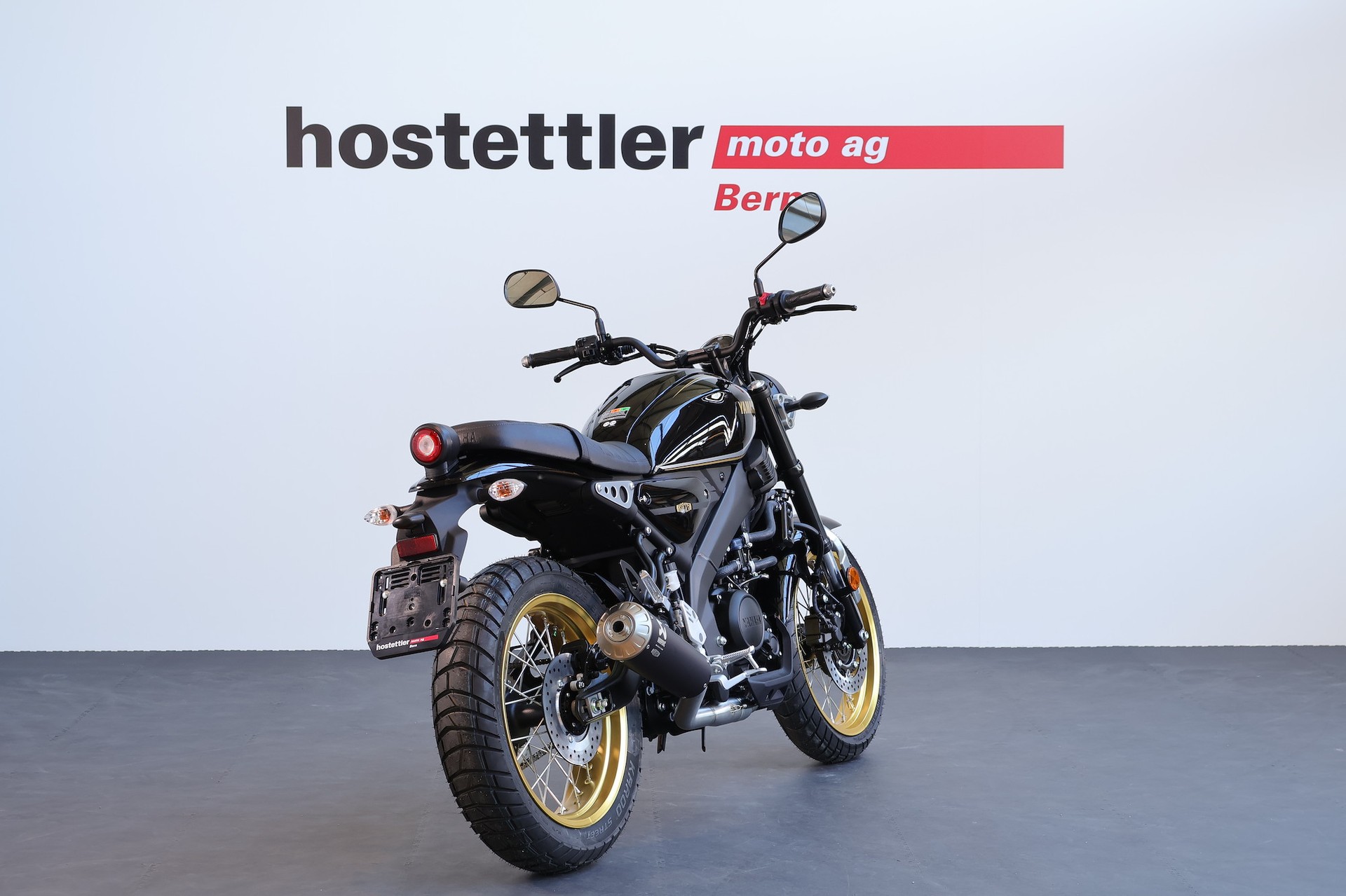YAMAHA XSR 125 Legacy-showroom-element-2