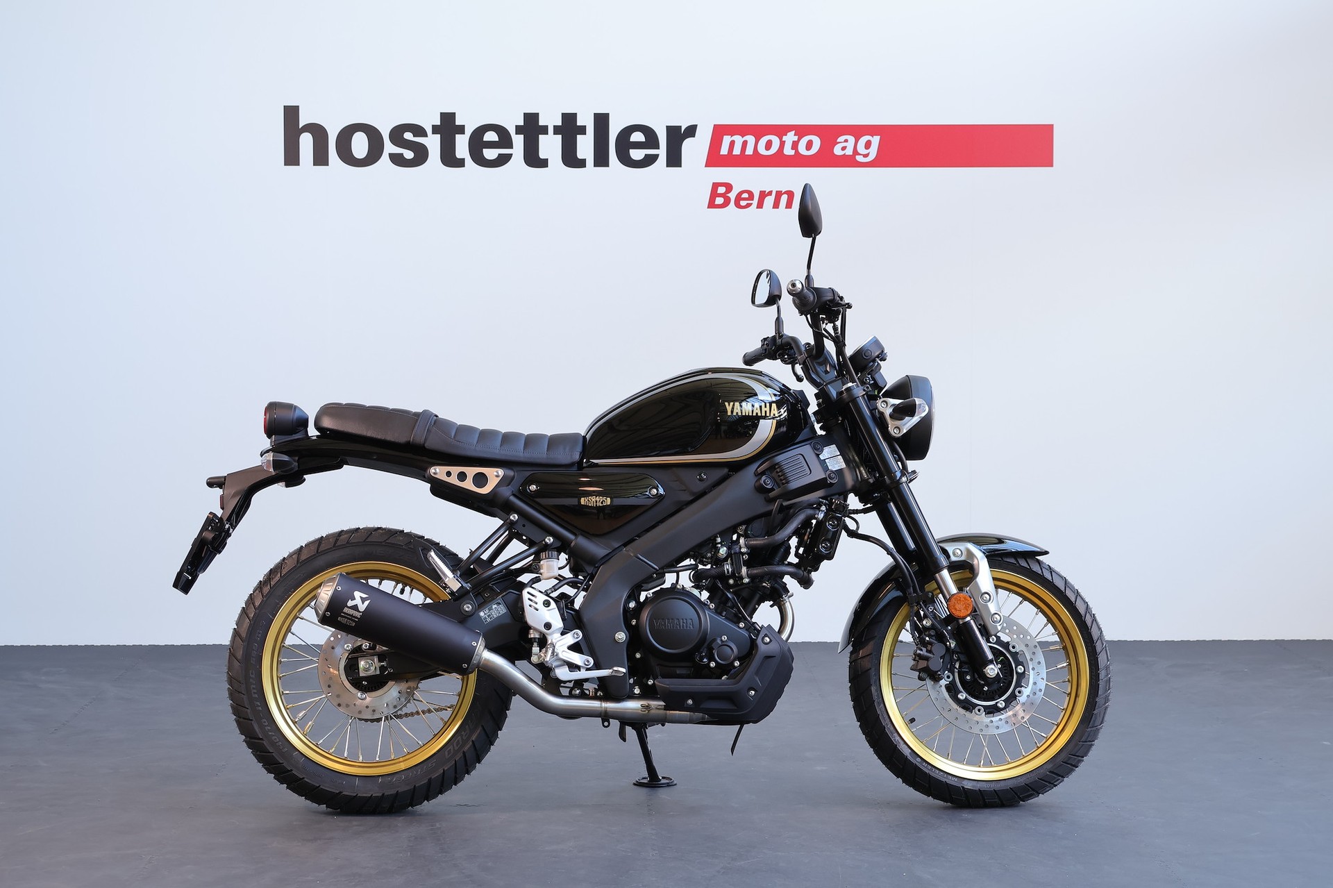 YAMAHA XSR 125 Legacy-showroom-element-1