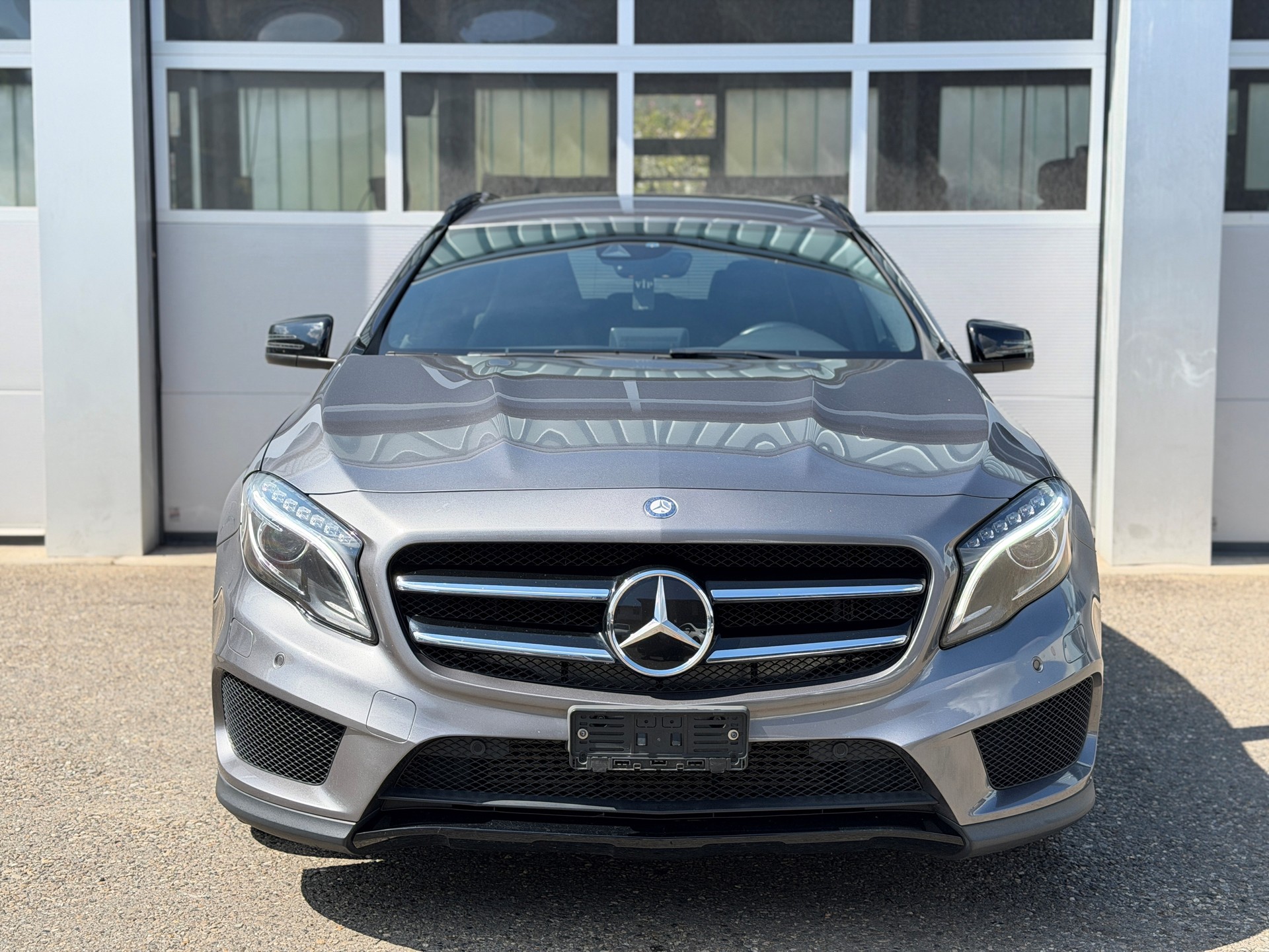 MERCEDES-BENZ GLA 220 d AMG Line 4Matic 7G-DCT-showroom-element-2