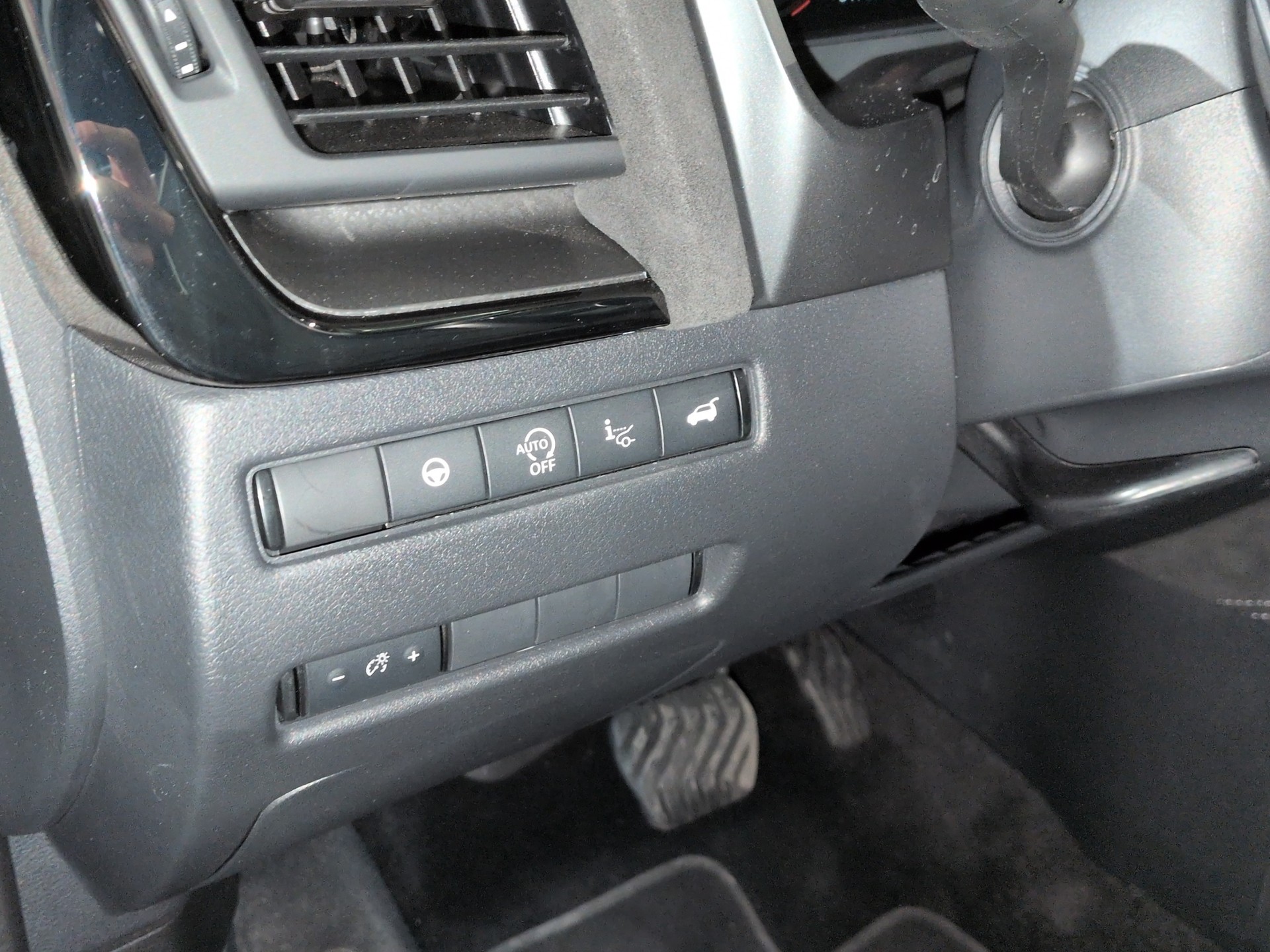 NISSAN Qashqai 1.3 DIG-T MHEV N-Design Xtronic 4x4-image-18