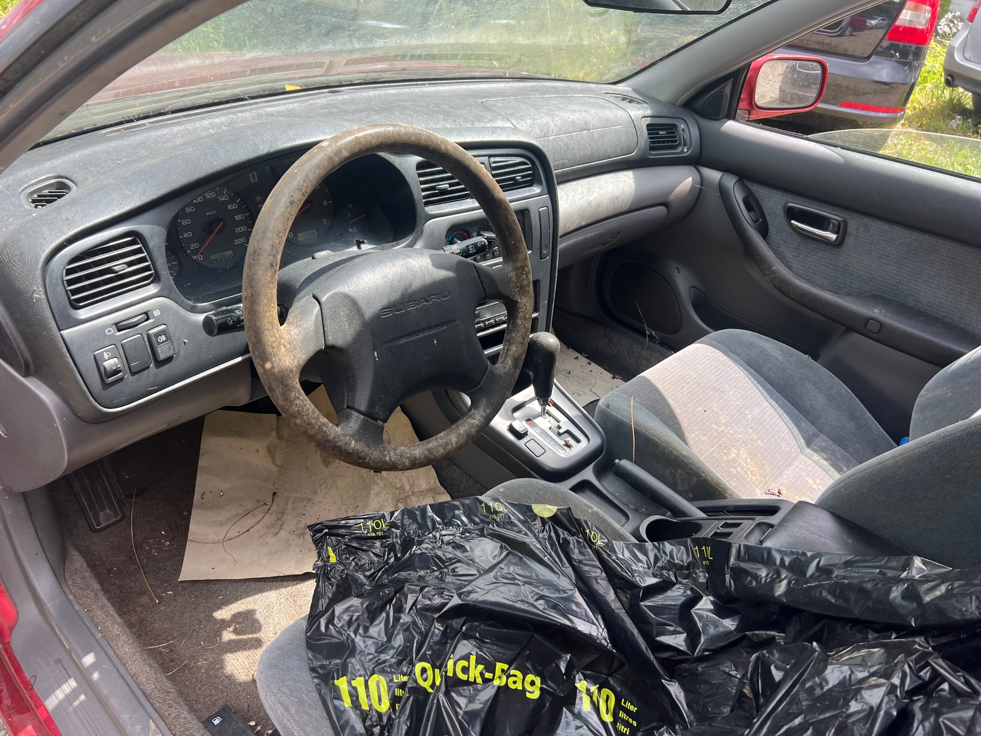 SUBARU Legacy 2.0 Swiss A-image-8