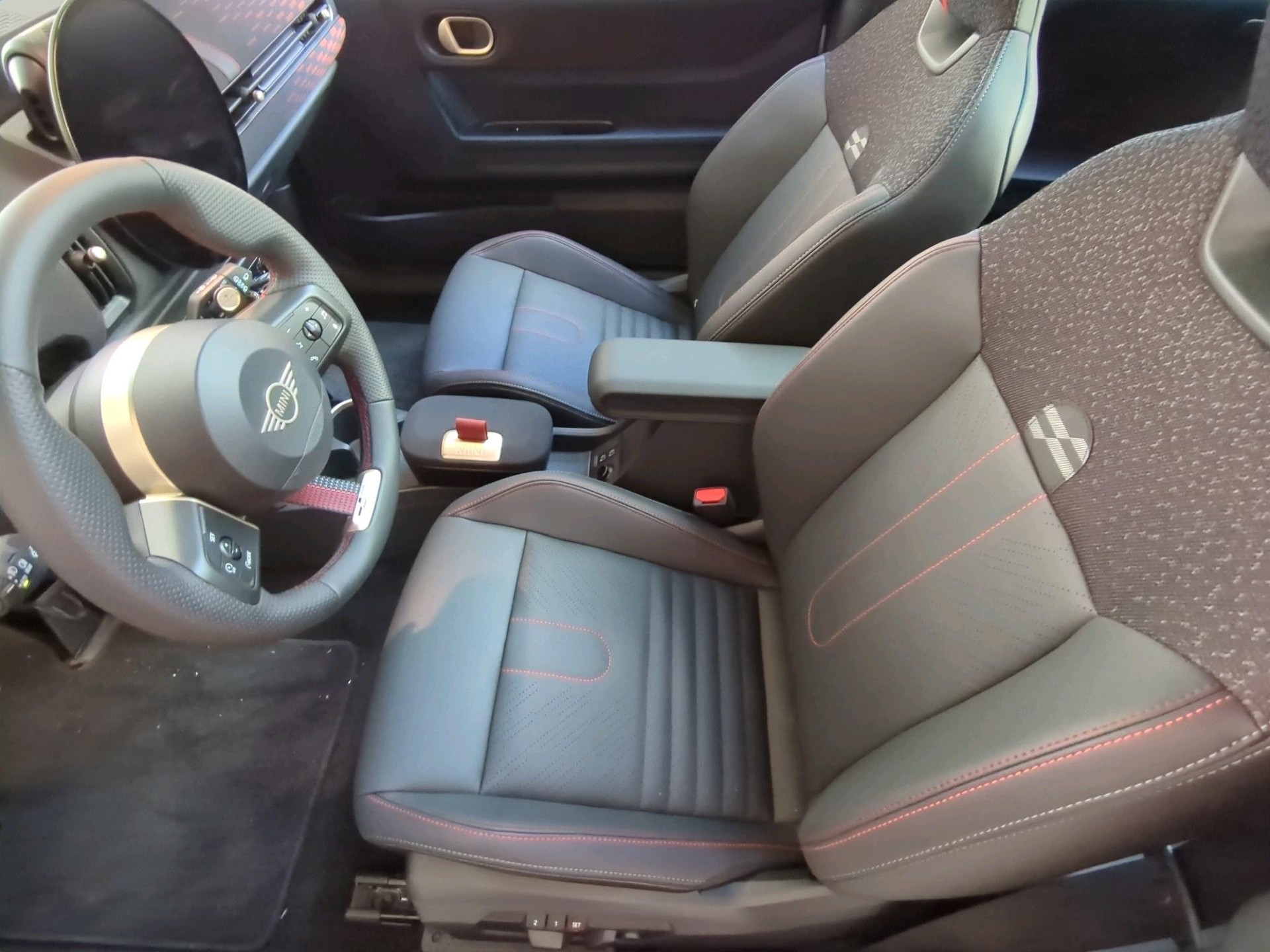 MINI John Cooper Works-image-13