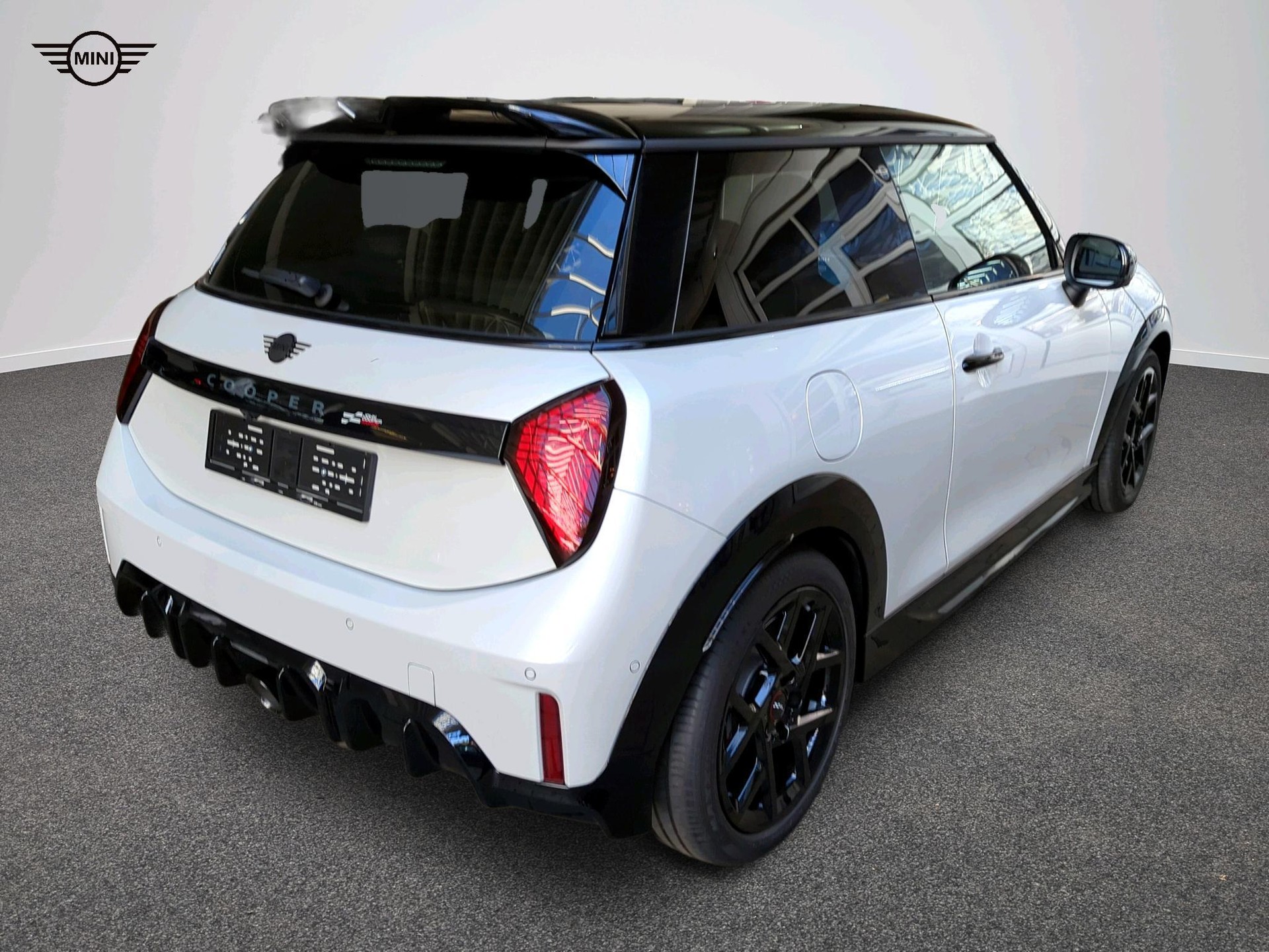 MINI John Cooper Works-image-3