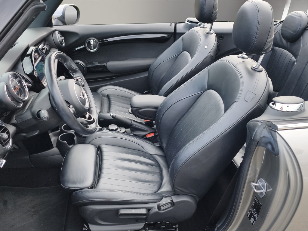 MINI Cabrio F57 1.5i Cooper-image-4