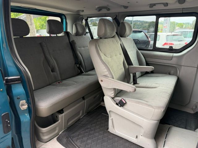 NISSAN Primastar Avantour 2.0i16V 120 Premium 7Pl-image-7