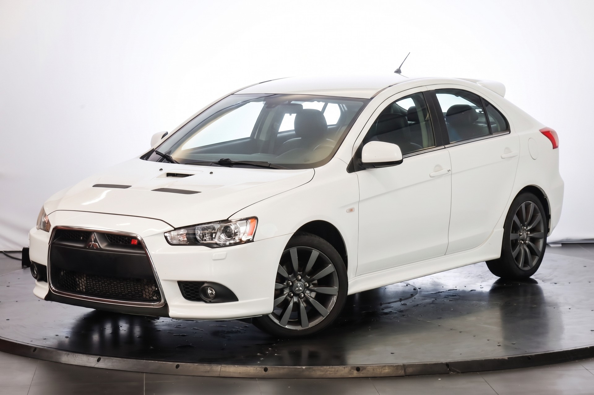 MITSUBISHI Lancer Sportback 2.0 Ralliart GS 4WD TC-SST-showroom-element-2