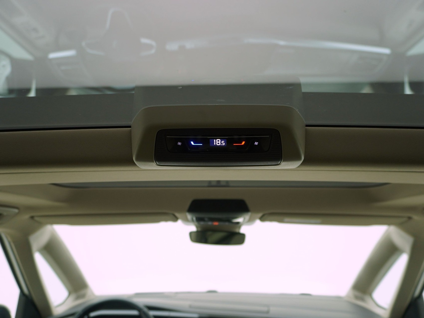 VW Multivan 1.4 DSG eHybrid Life Edition-image-12