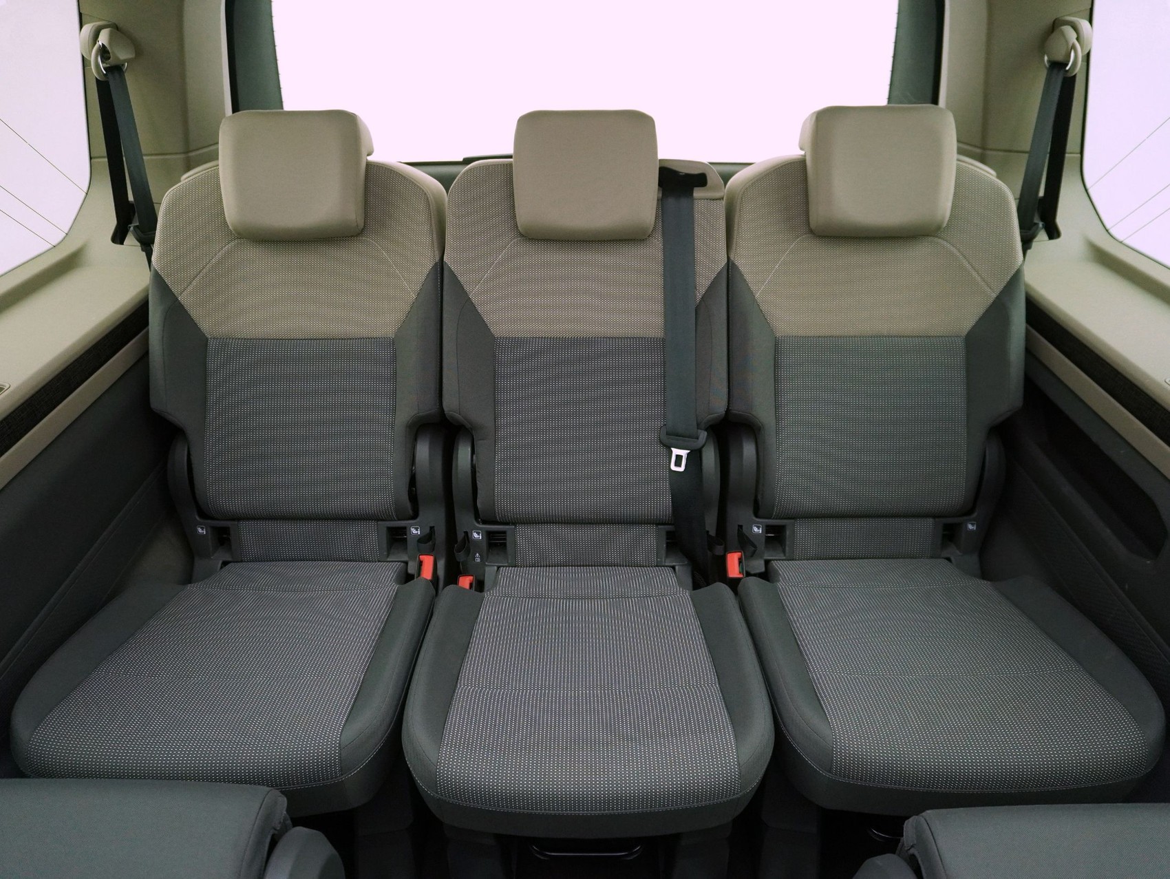 VW Multivan 1.4 DSG eHybrid Life Edition-image-13