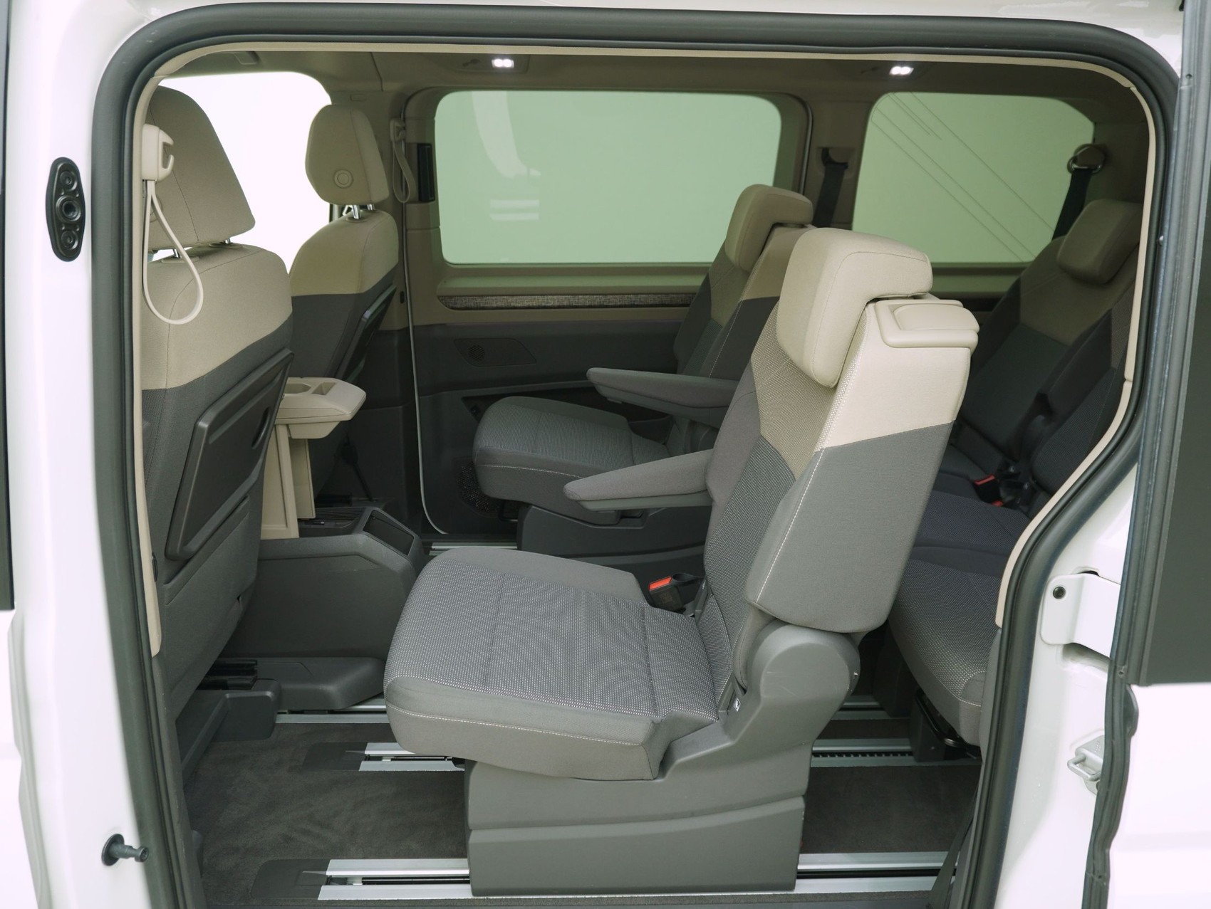 VW Multivan 1.4 DSG eHybrid Life Edition-image-11