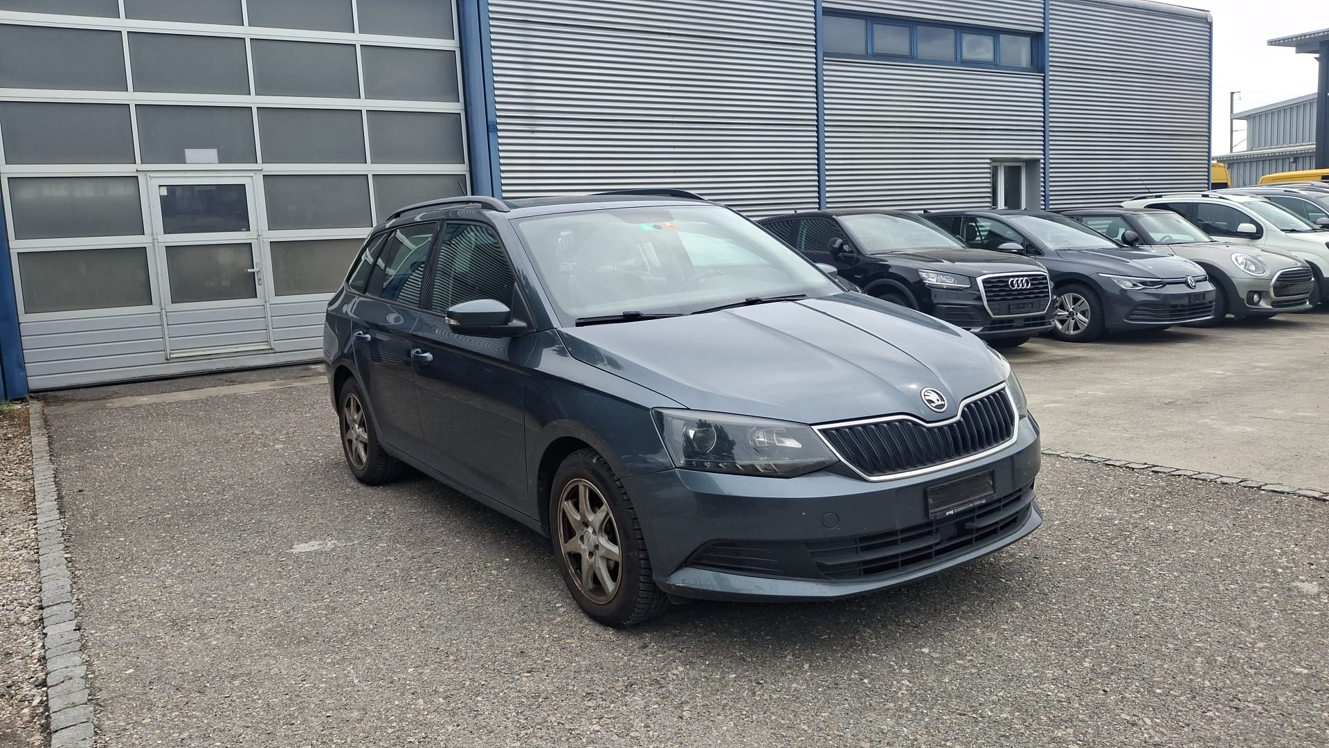SKODA Fabia 1.2 TSI Swiss Edition-image-1