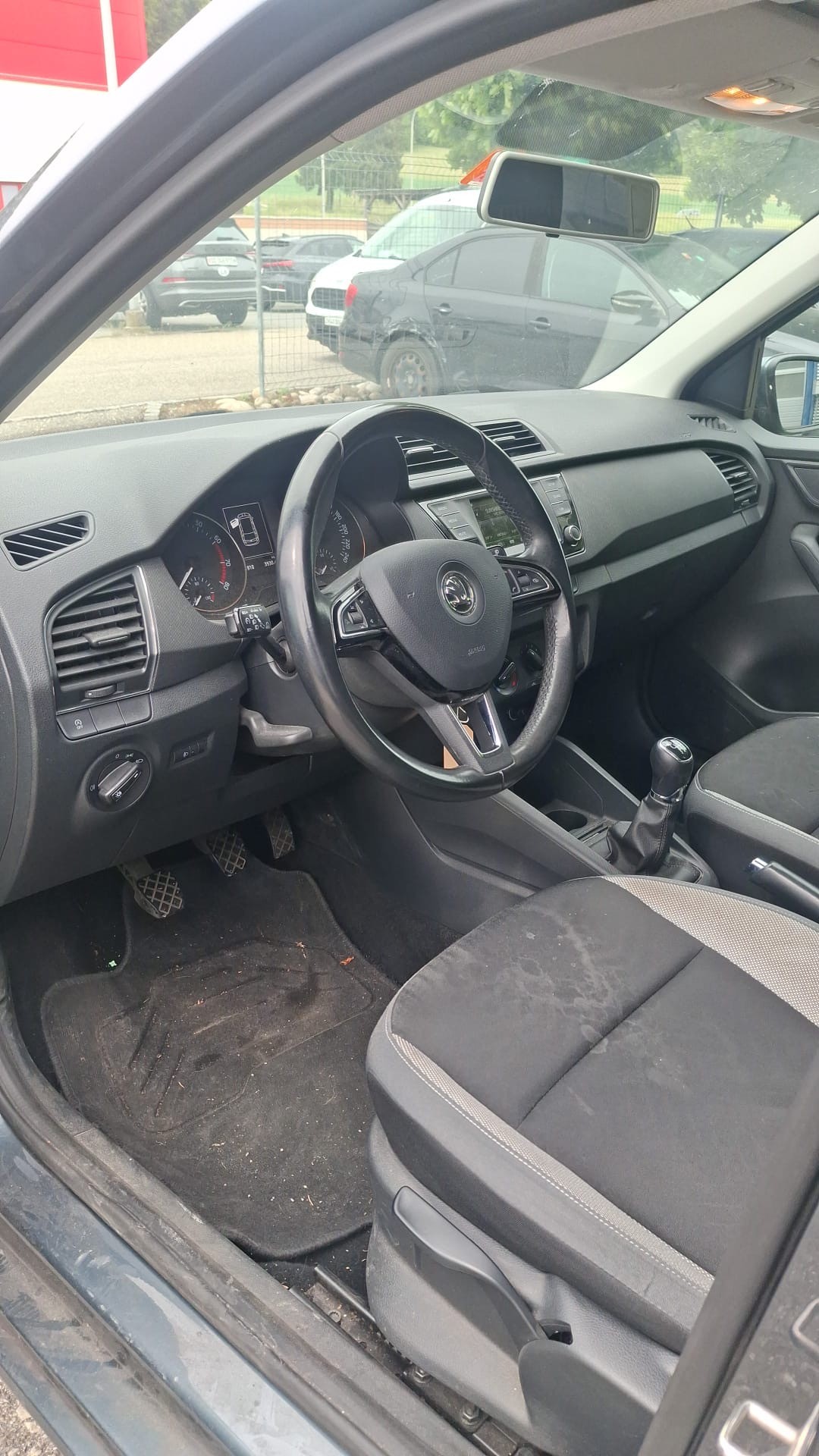 SKODA Fabia 1.2 TSI Swiss Edition-image-6