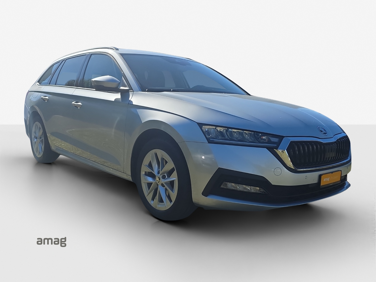 SKODA Octavia Combi 2.0 TSI Ambition DSG 4x4-image-5