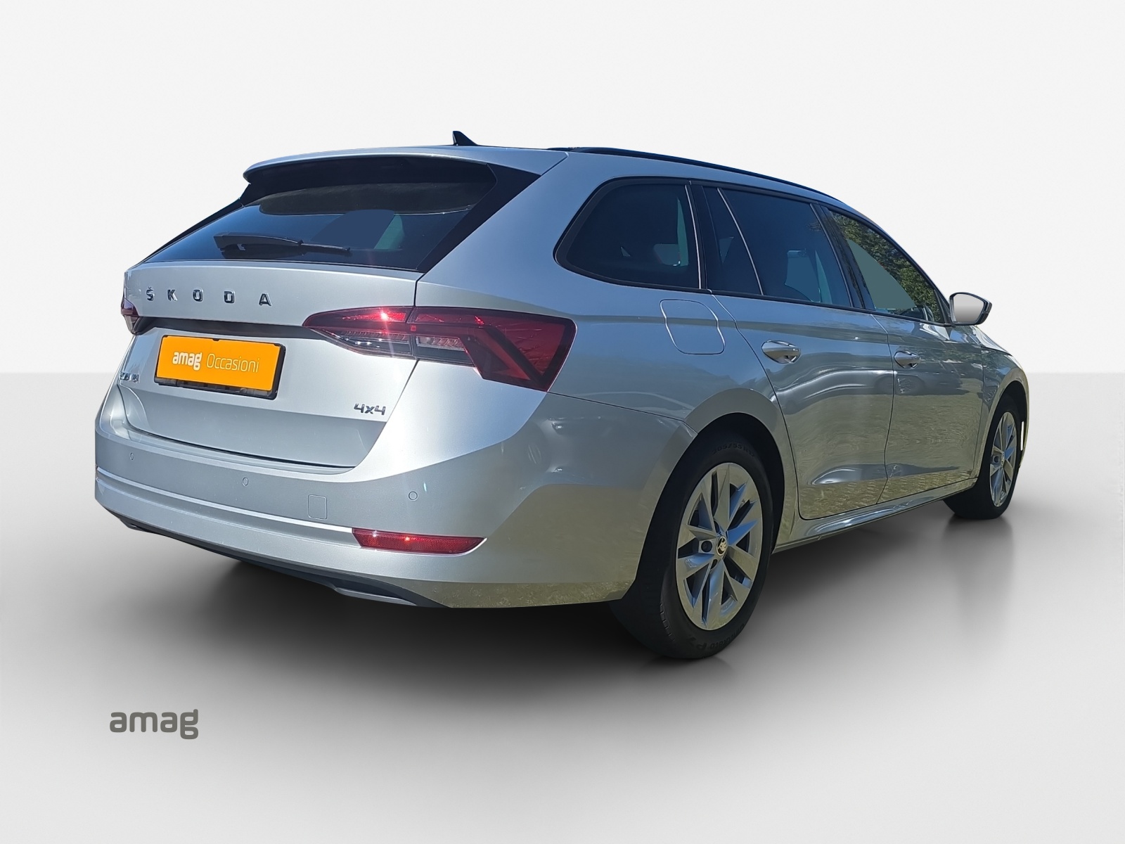 SKODA Octavia Combi 2.0 TSI Ambition DSG 4x4-image-4