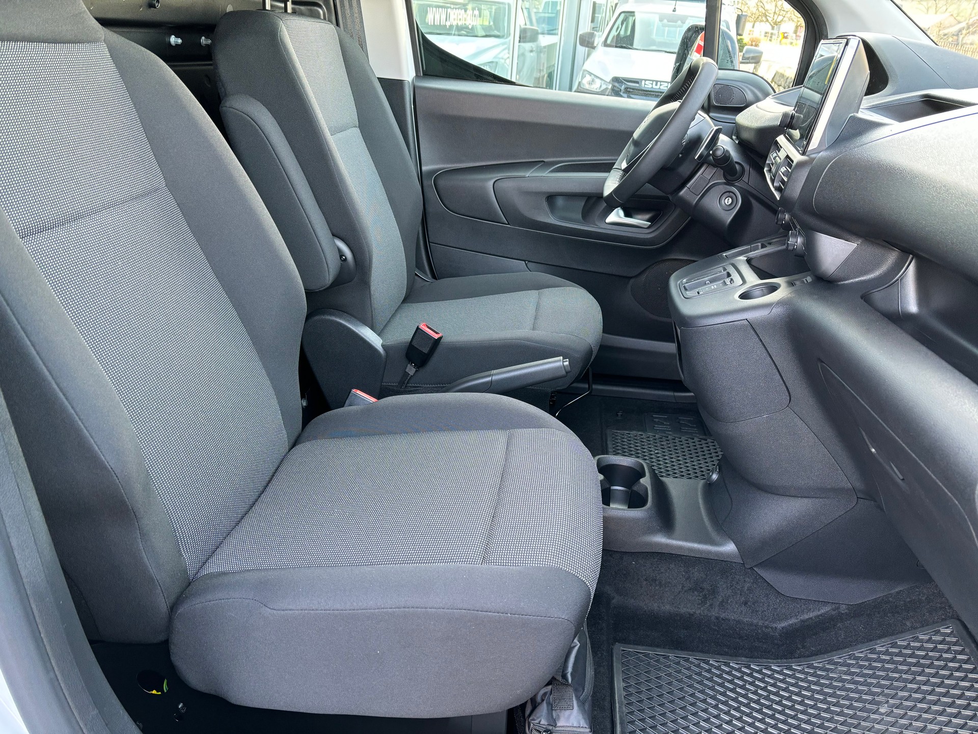 PEUGEOT Partner 1.5HDi S&S Premium Long EAT8-image-8