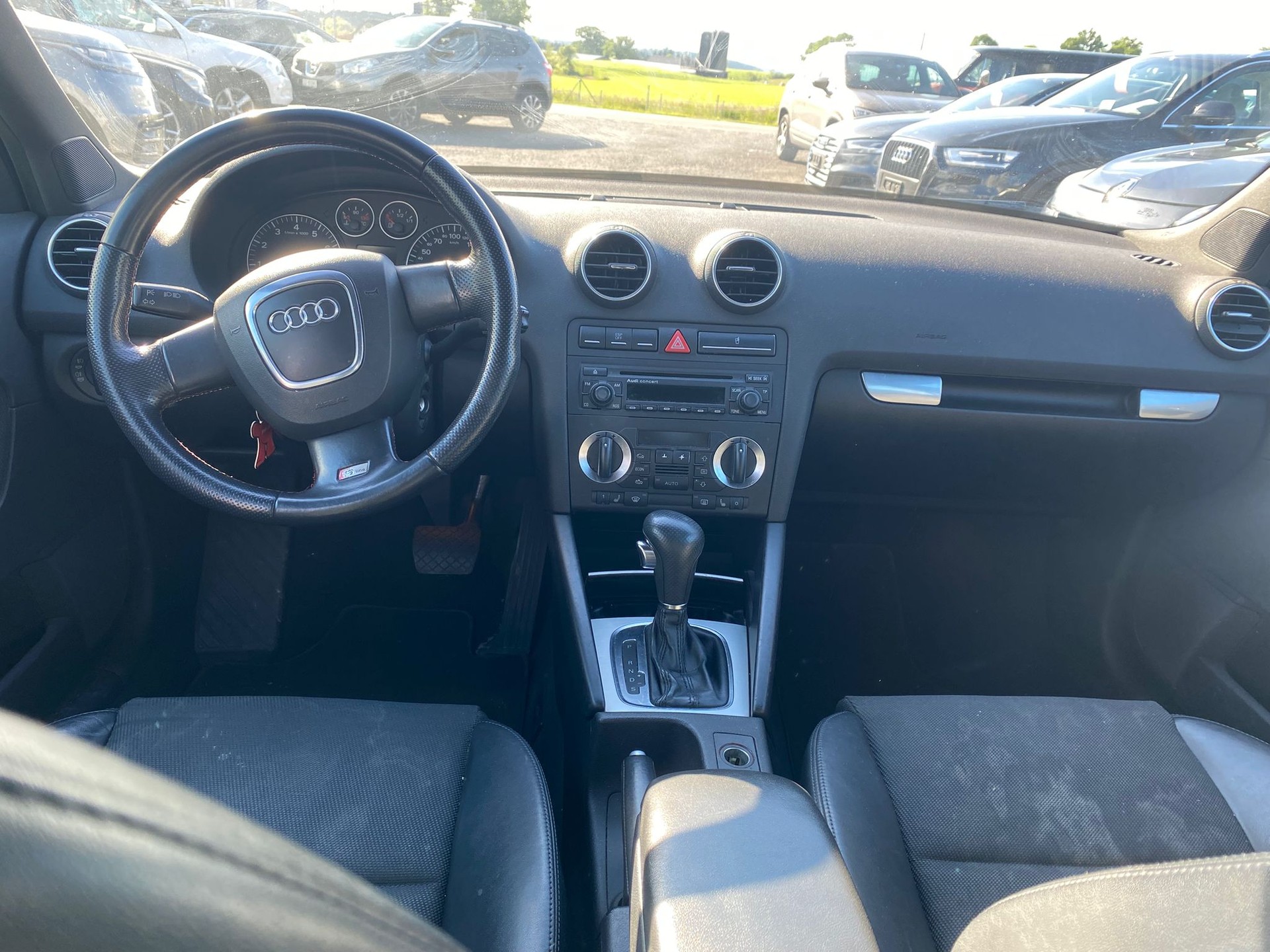 AUDI A3 Sportback 2.0 FSI Attraction-image-8