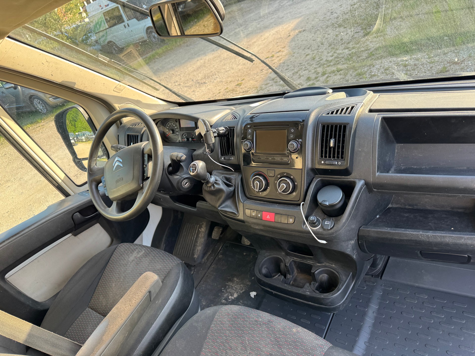 CITROEN Jumper 30 2.0 BlueHDi 130 Attraction L1H2-image-9