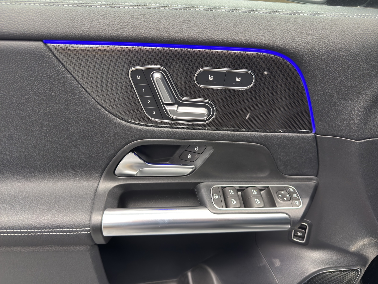MERCEDES-BENZ AMG GLA 45 S 4matic+-image-12