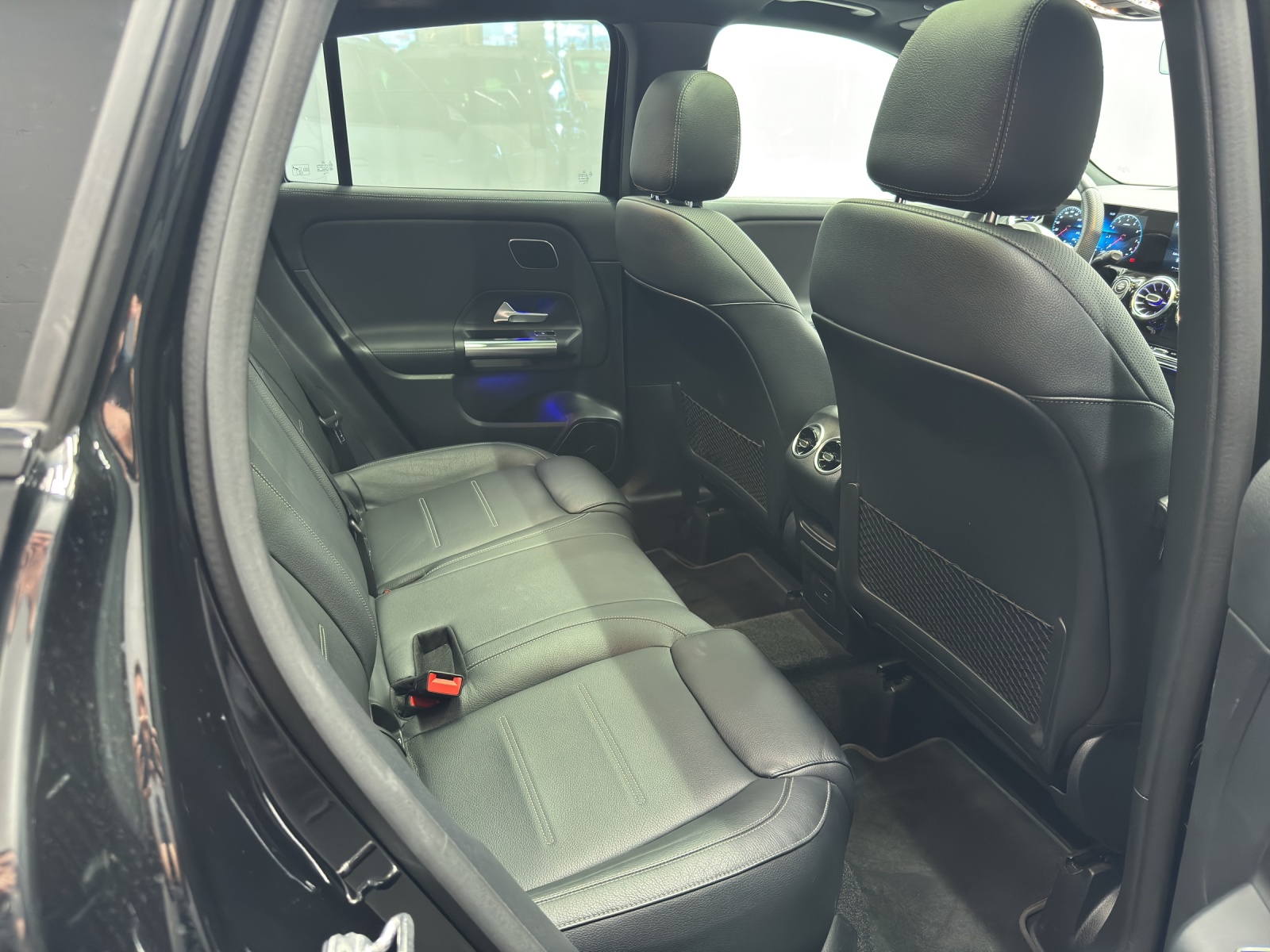 MERCEDES-BENZ AMG GLA 45 S 4matic+-image-9